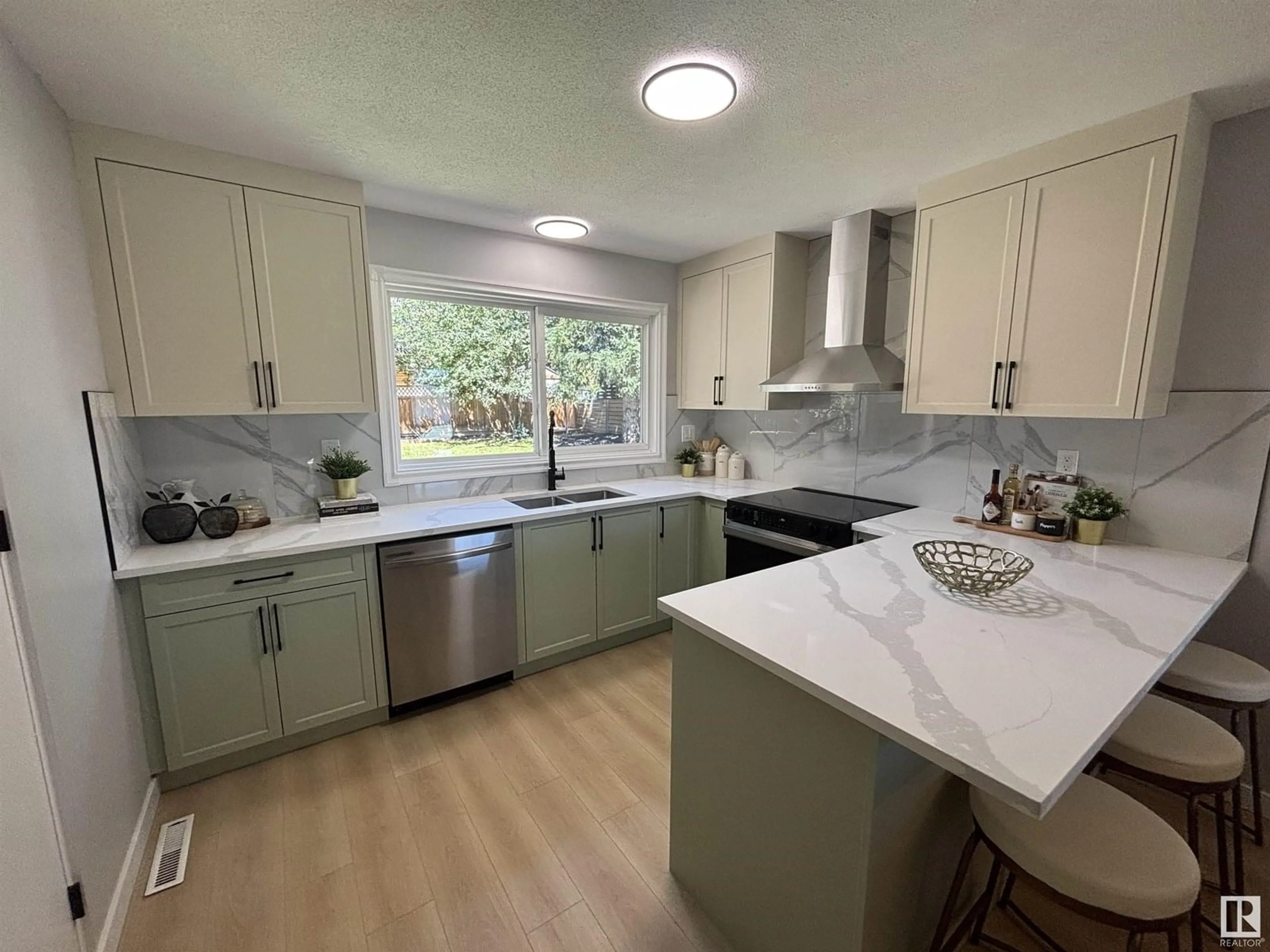 Open concept kitchen, ceramic/tile floor for 867 ALDER AV, Sherwood Park Alberta T8A1V4