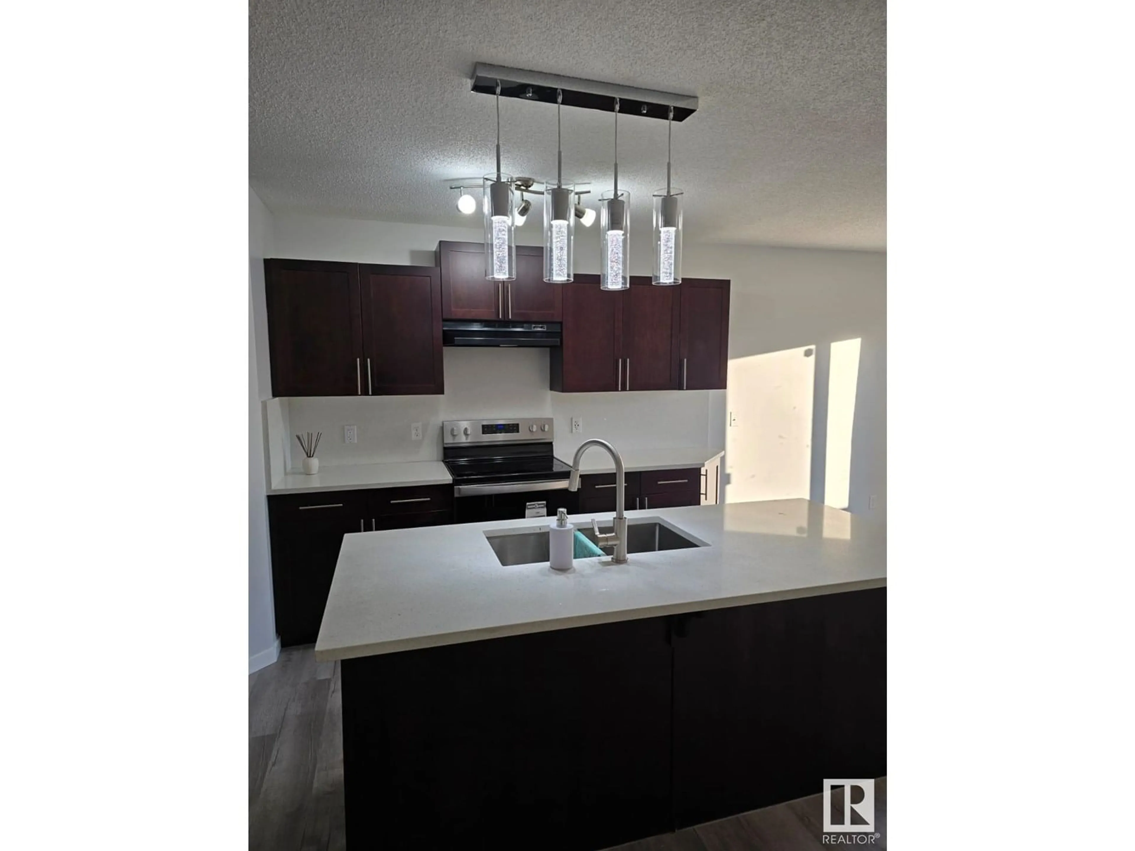 Open concept kitchen, unknown for SW - 7301 ARMOUR CR, Edmonton Alberta T6W2S2