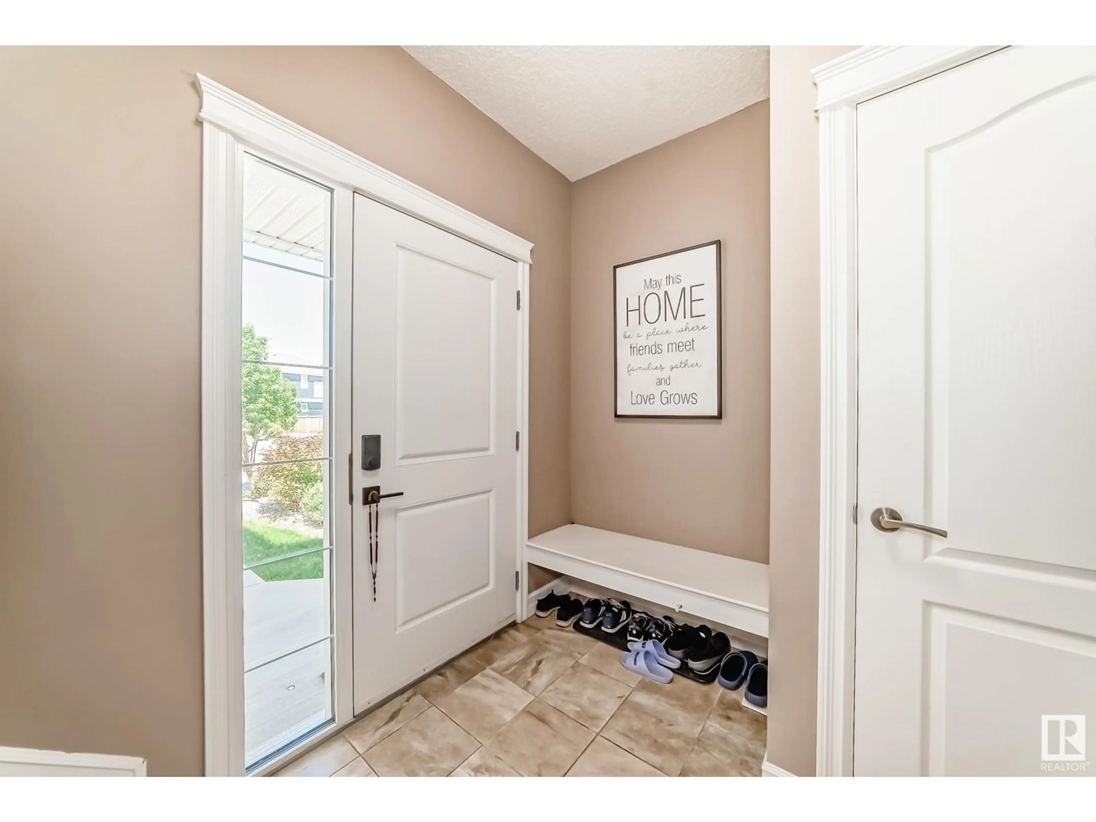 Indoor entryway for NW - 16311 135 ST, Edmonton Alberta T6V0J9