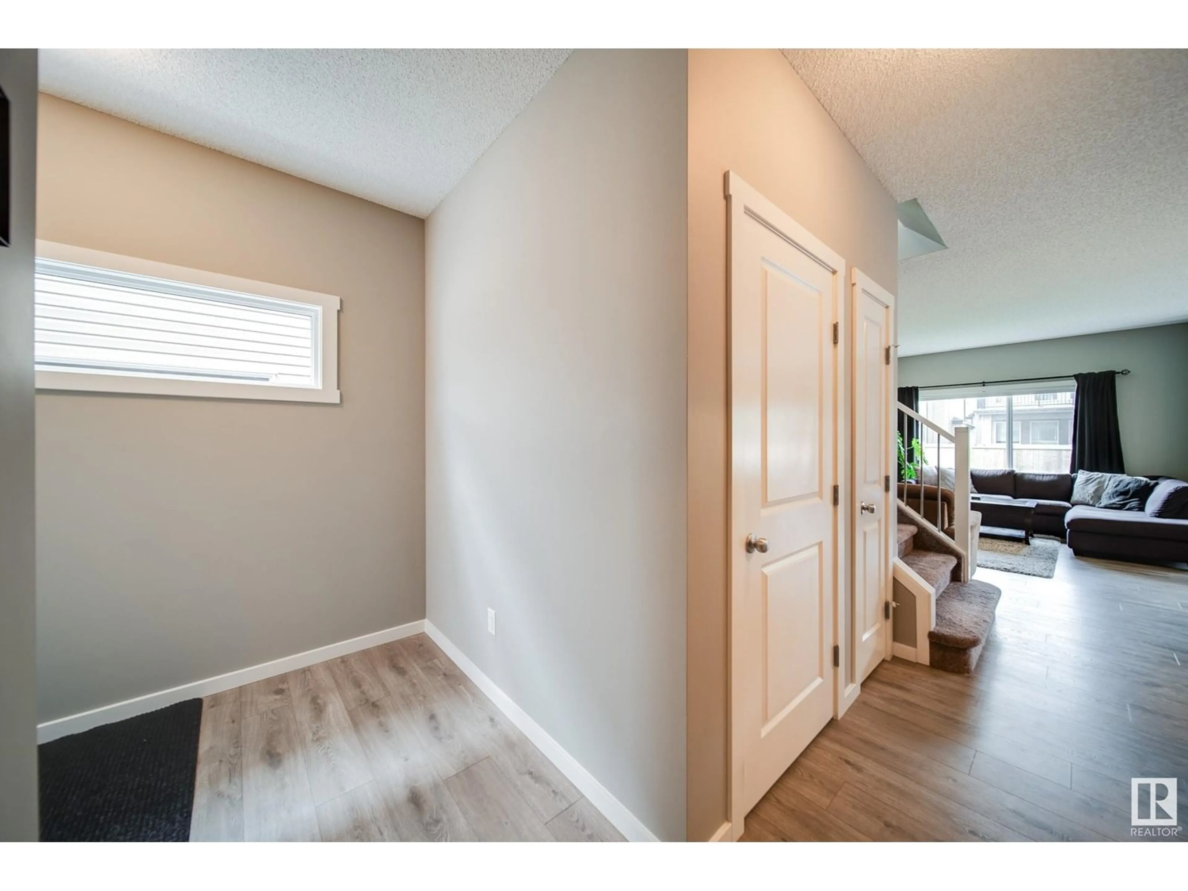 Indoor entryway for NW - 7527 174 AV, Edmonton Alberta T5Z0J7