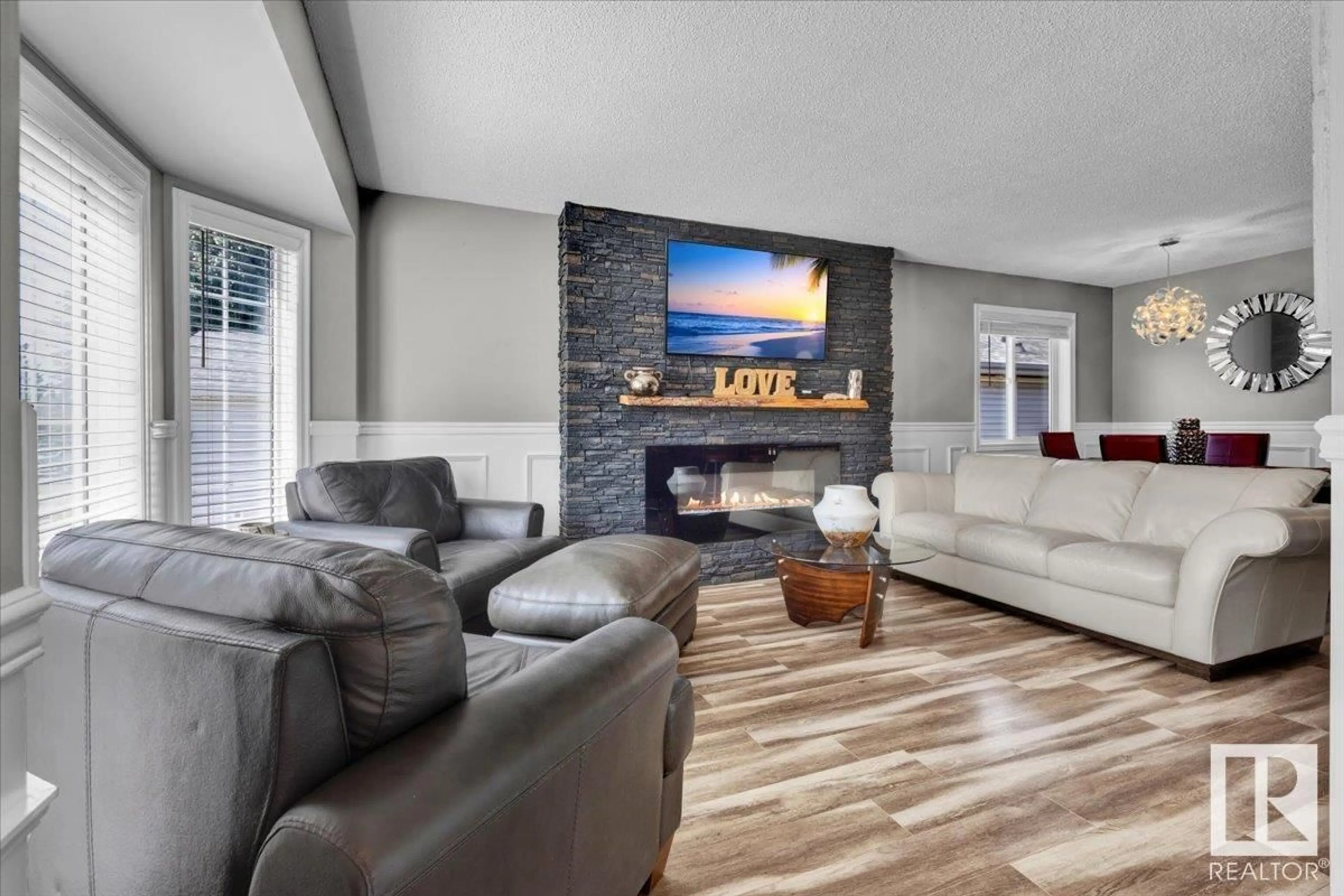 Living room with furniture, unknown for 56 LUNNON DR, Gibbons Alberta T0A1N0