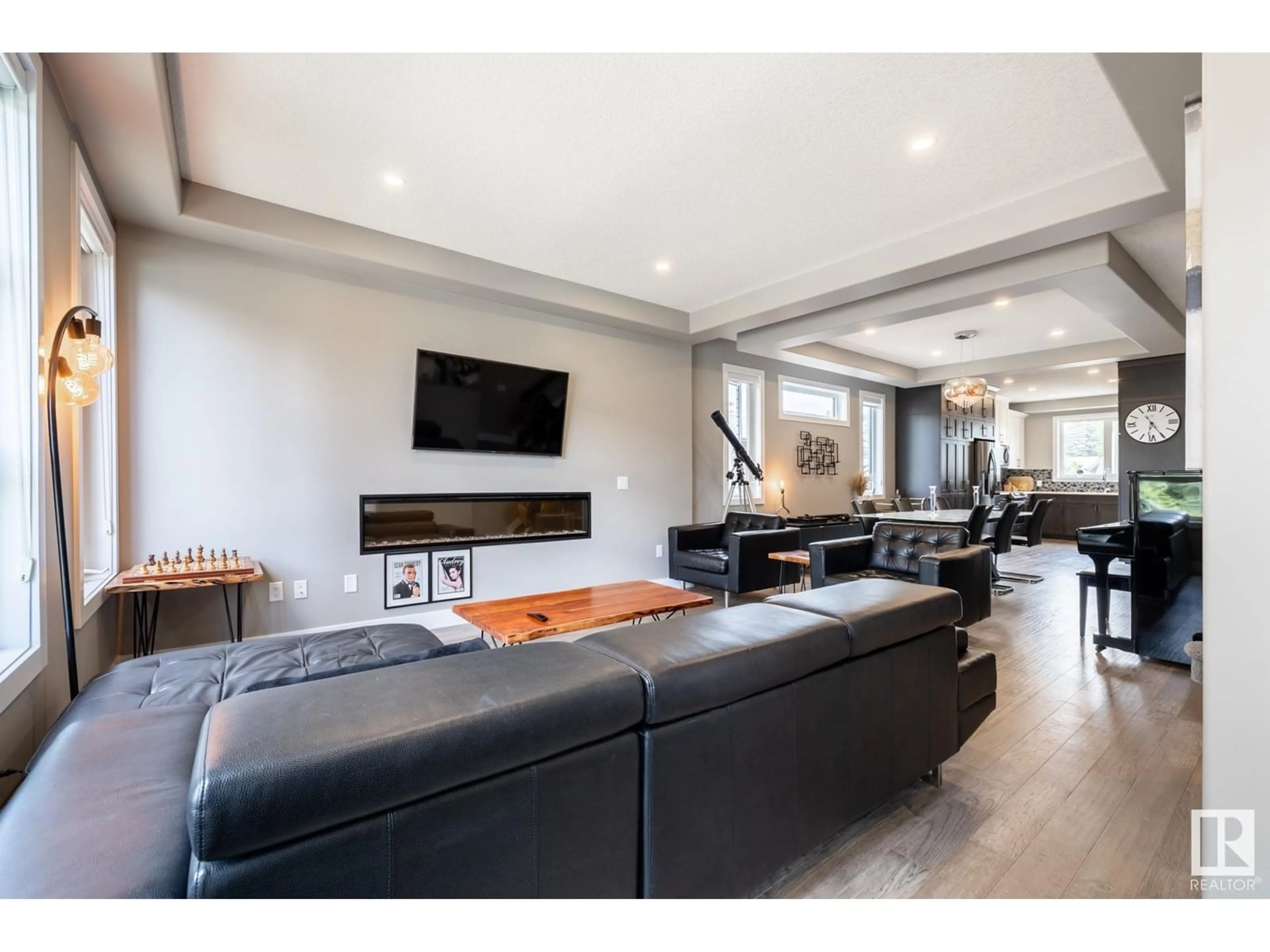 Home theater for 8809 148 ST, Edmonton Alberta T5R0Z8