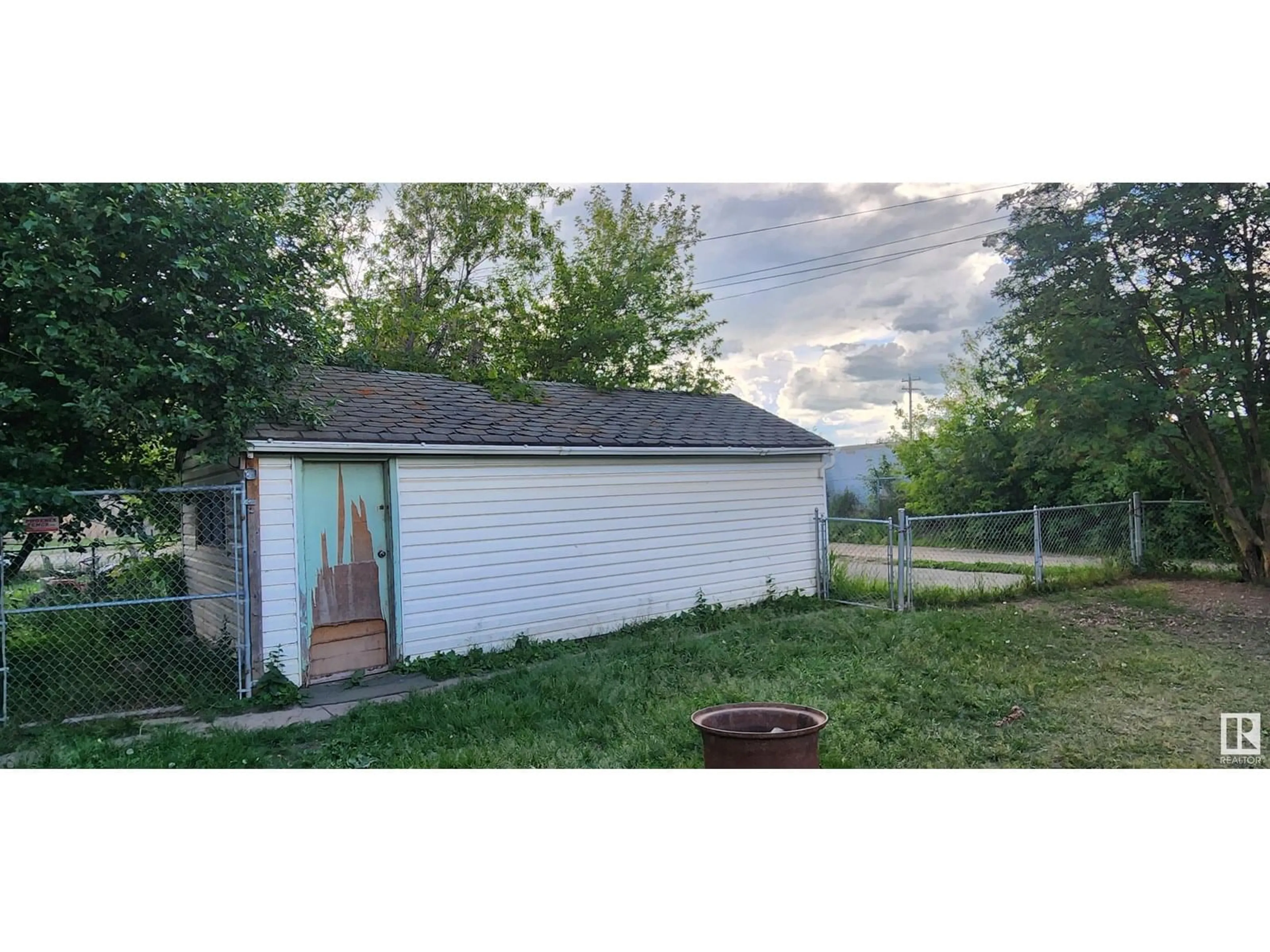 Shed for 9708 107 ST, Westlock Alberta T7P1R5