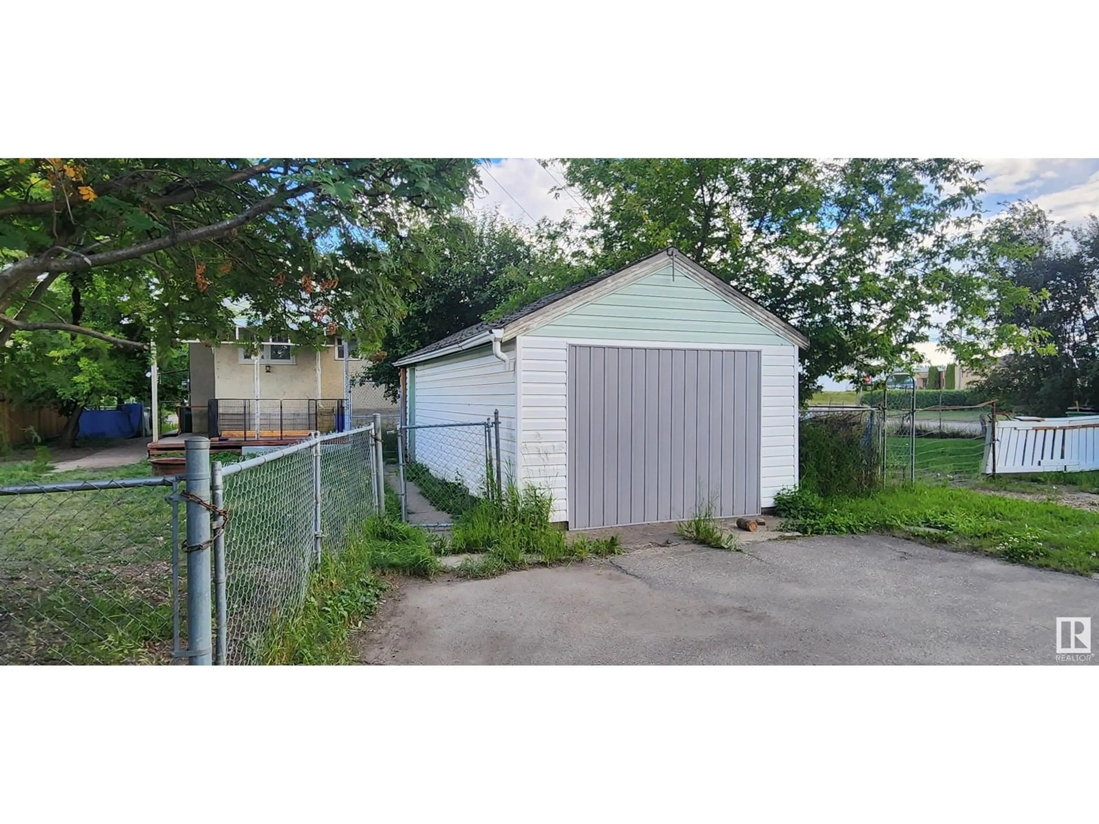 Shed for 9708 107 ST, Westlock Alberta T7P1R5