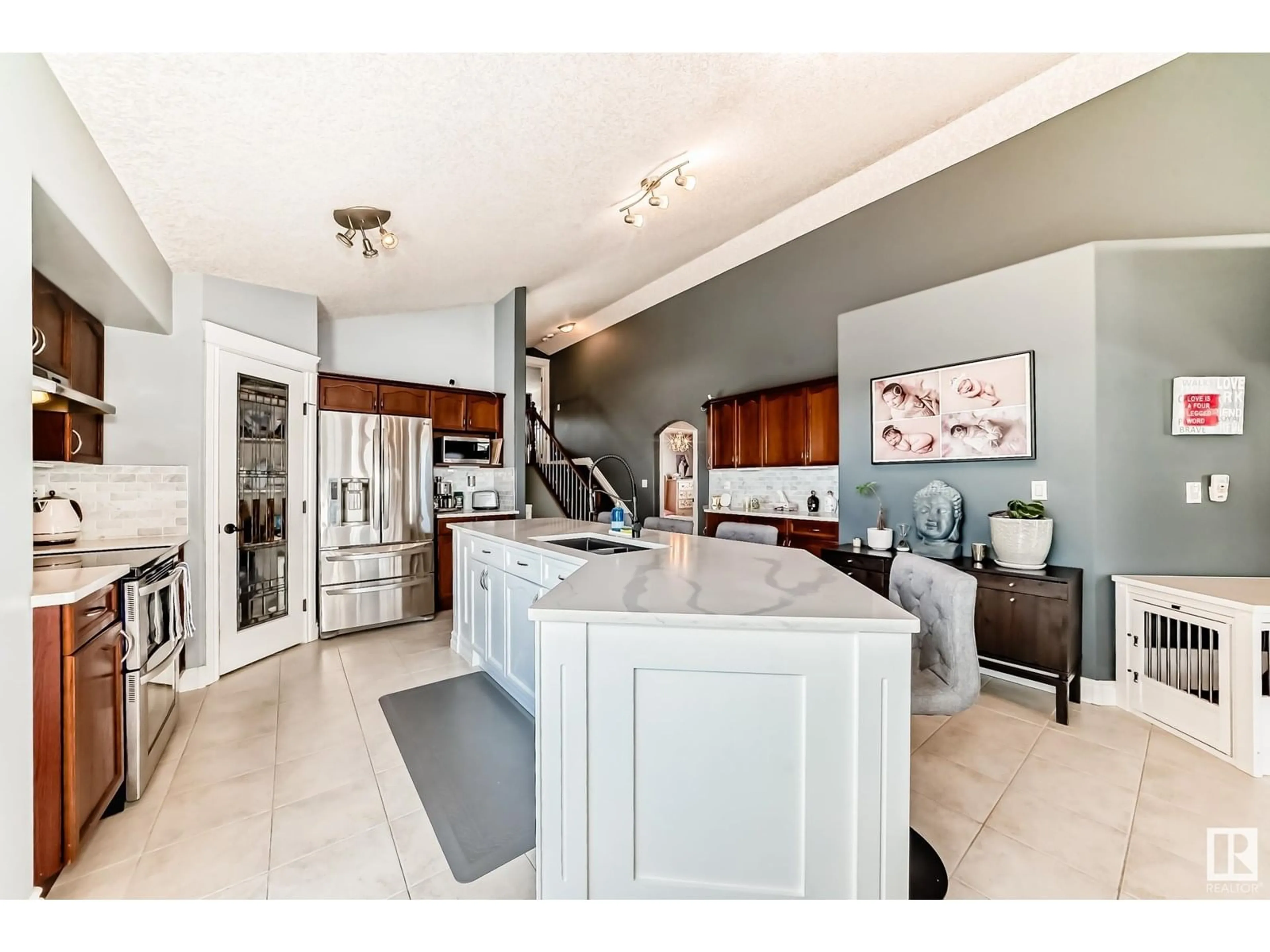 Open concept kitchen, ceramic/tile floor for 4708 164 AV, Edmonton Alberta T5Y0A5