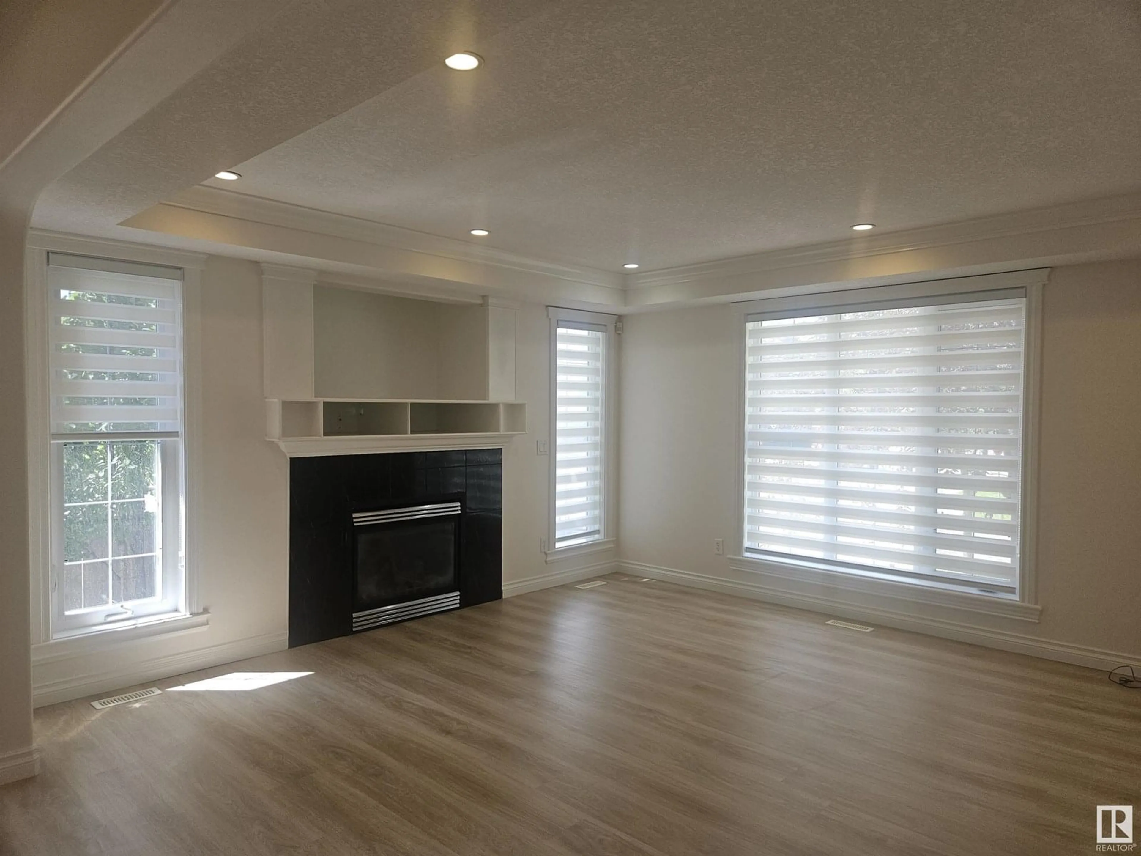 A pic of a room for NW - 10847 66 AV, Edmonton Alberta T6H1Y1