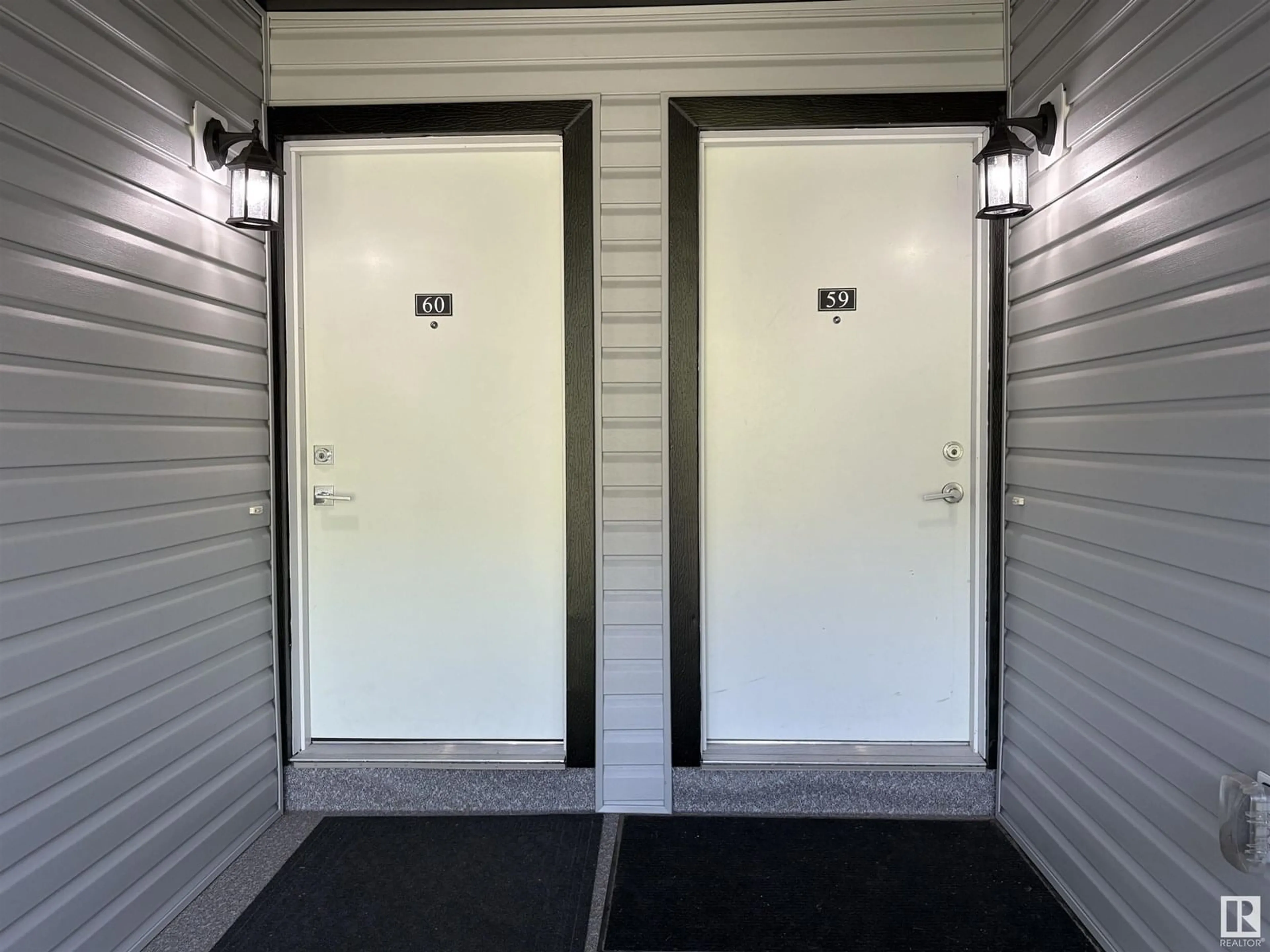 Indoor entryway for 59 - 446 ALLARD BV, Edmonton Alberta T6W3S7