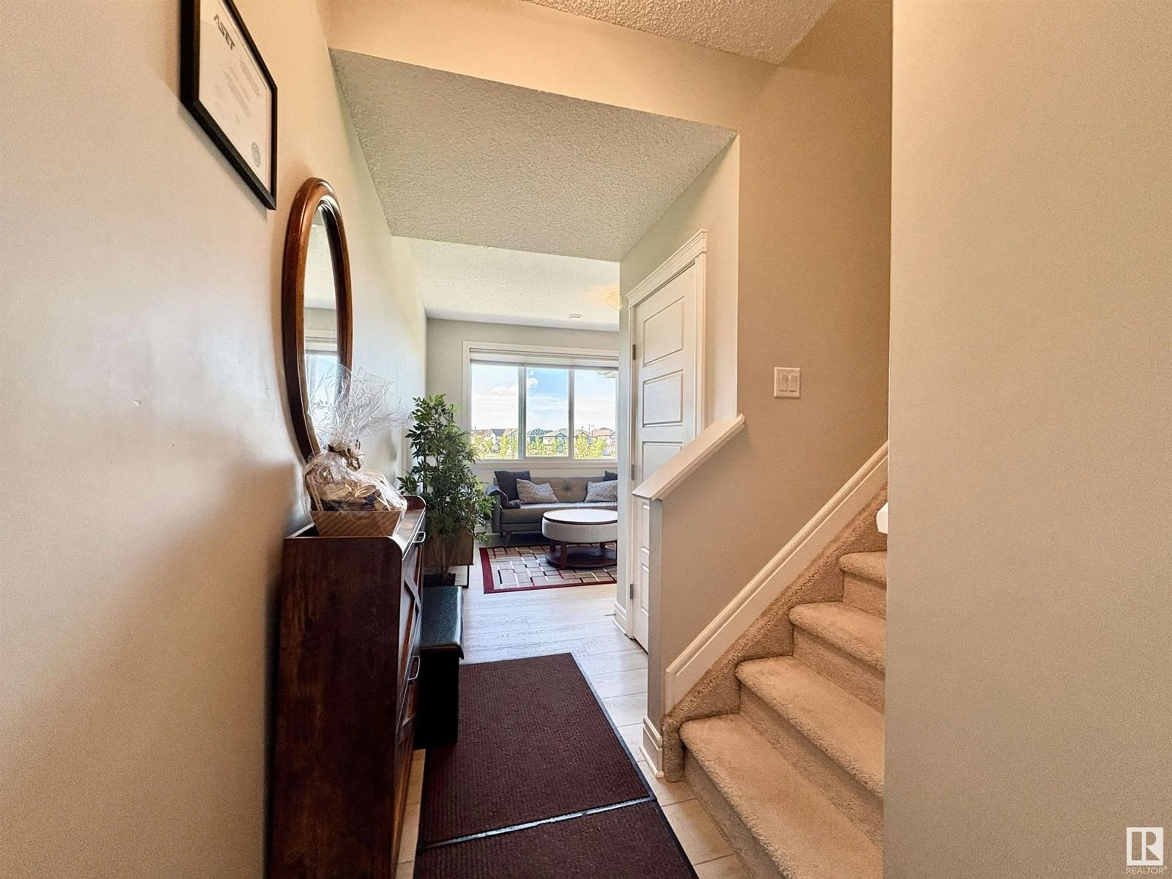Indoor entryway for 59 - 446 ALLARD BV, Edmonton Alberta T6W3S7