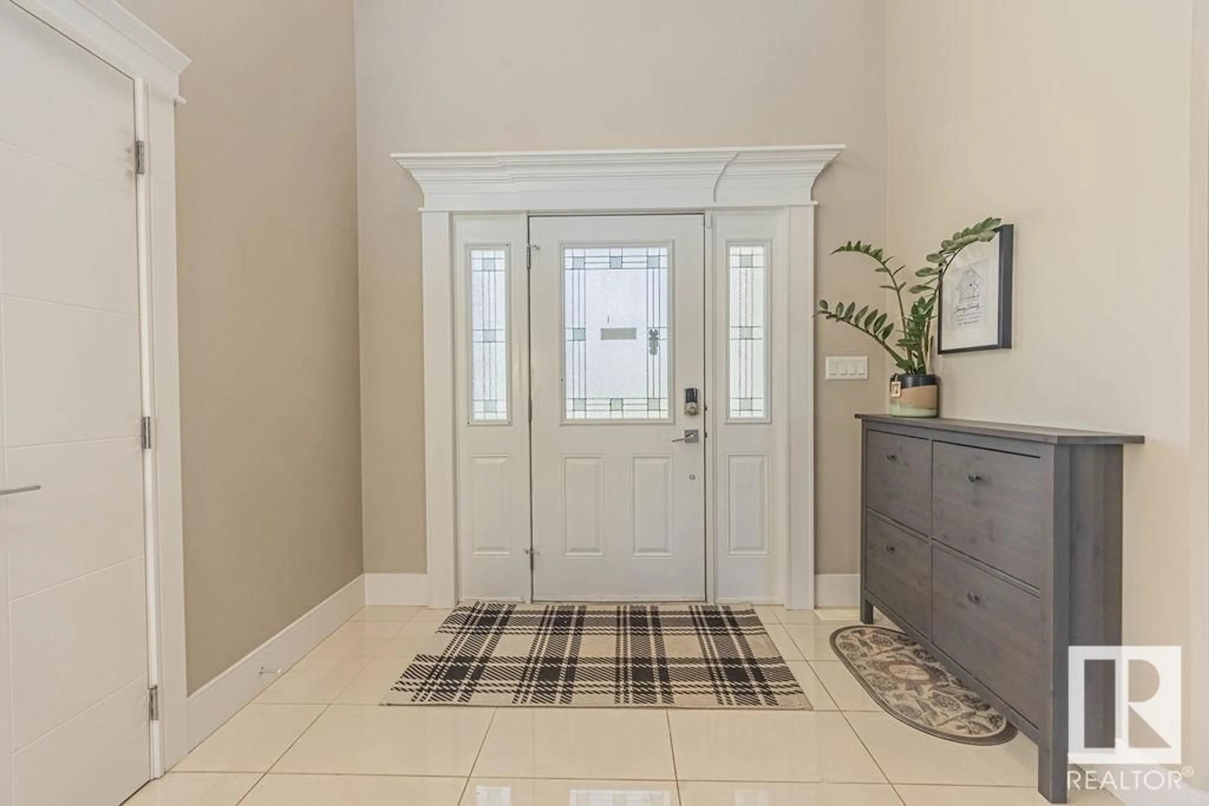 Indoor entryway for SW - 4136 CHARLES LINK LI, Edmonton Alberta T6W0Z5