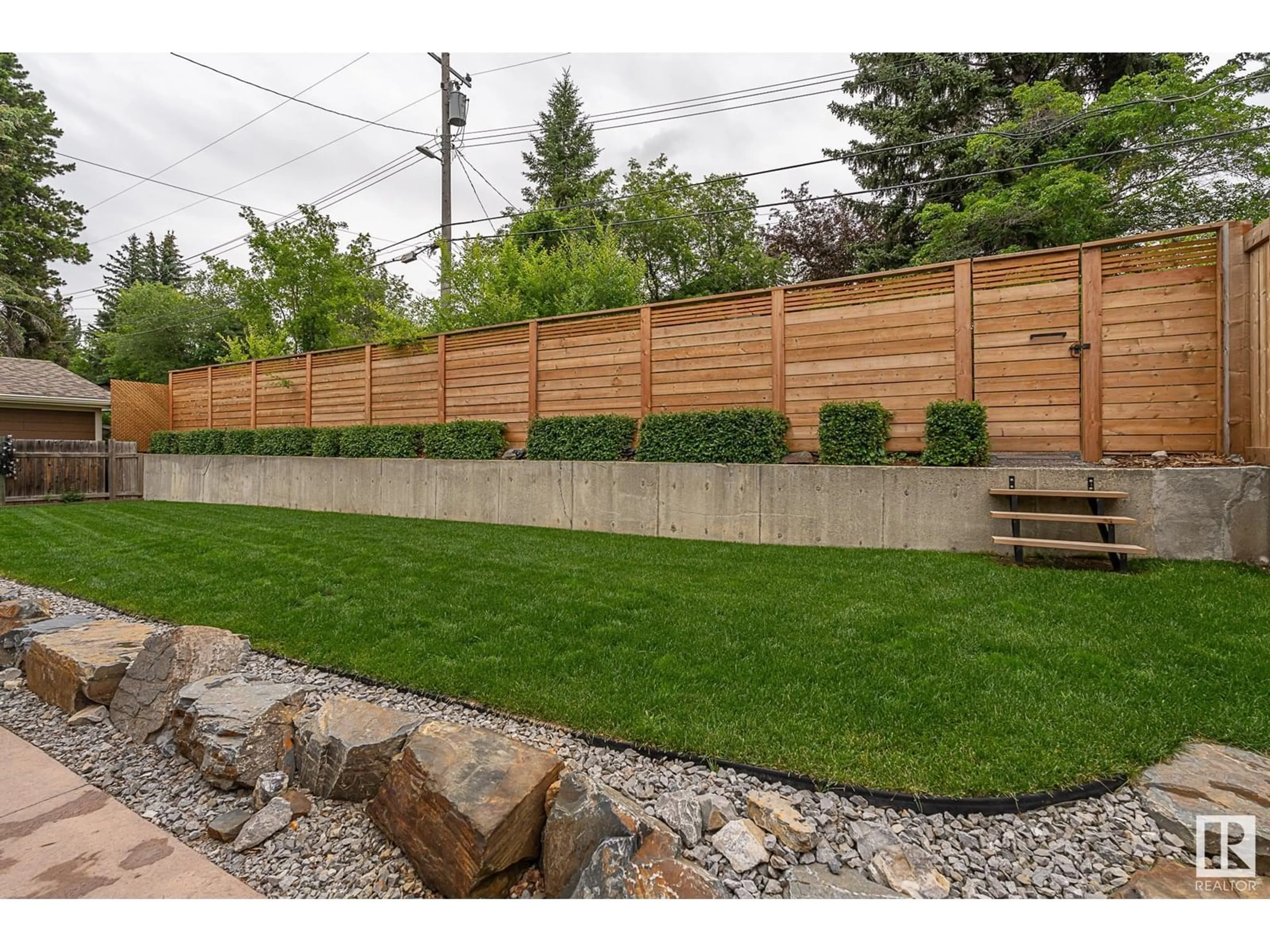 Patio, unknown for 12211 42A AV, Edmonton Alberta T6J0X5