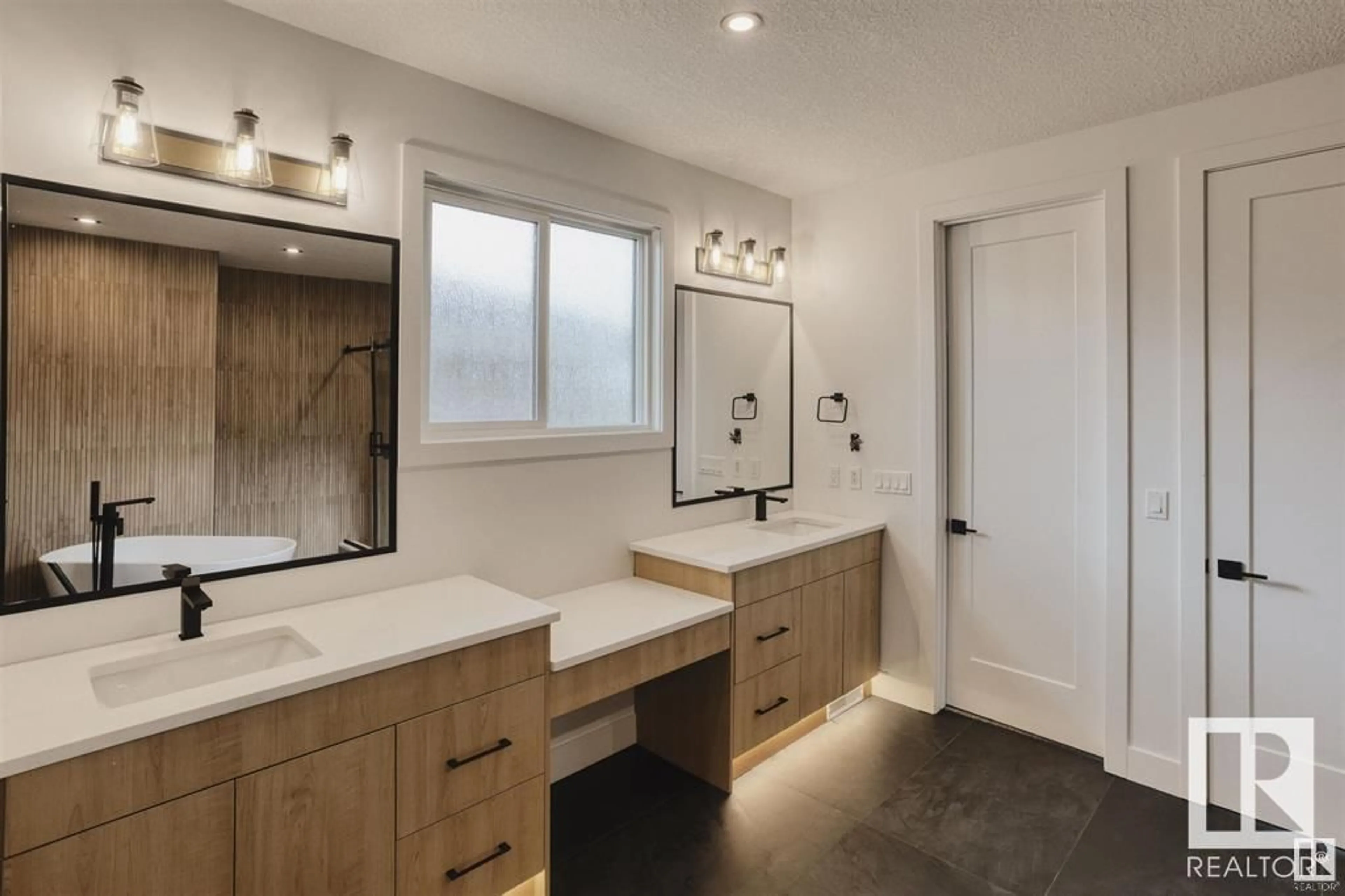 Contemporary bathroom, ceramic/tile floor for 63 JUBILATION DR, St. Albert Alberta T8N7W7
