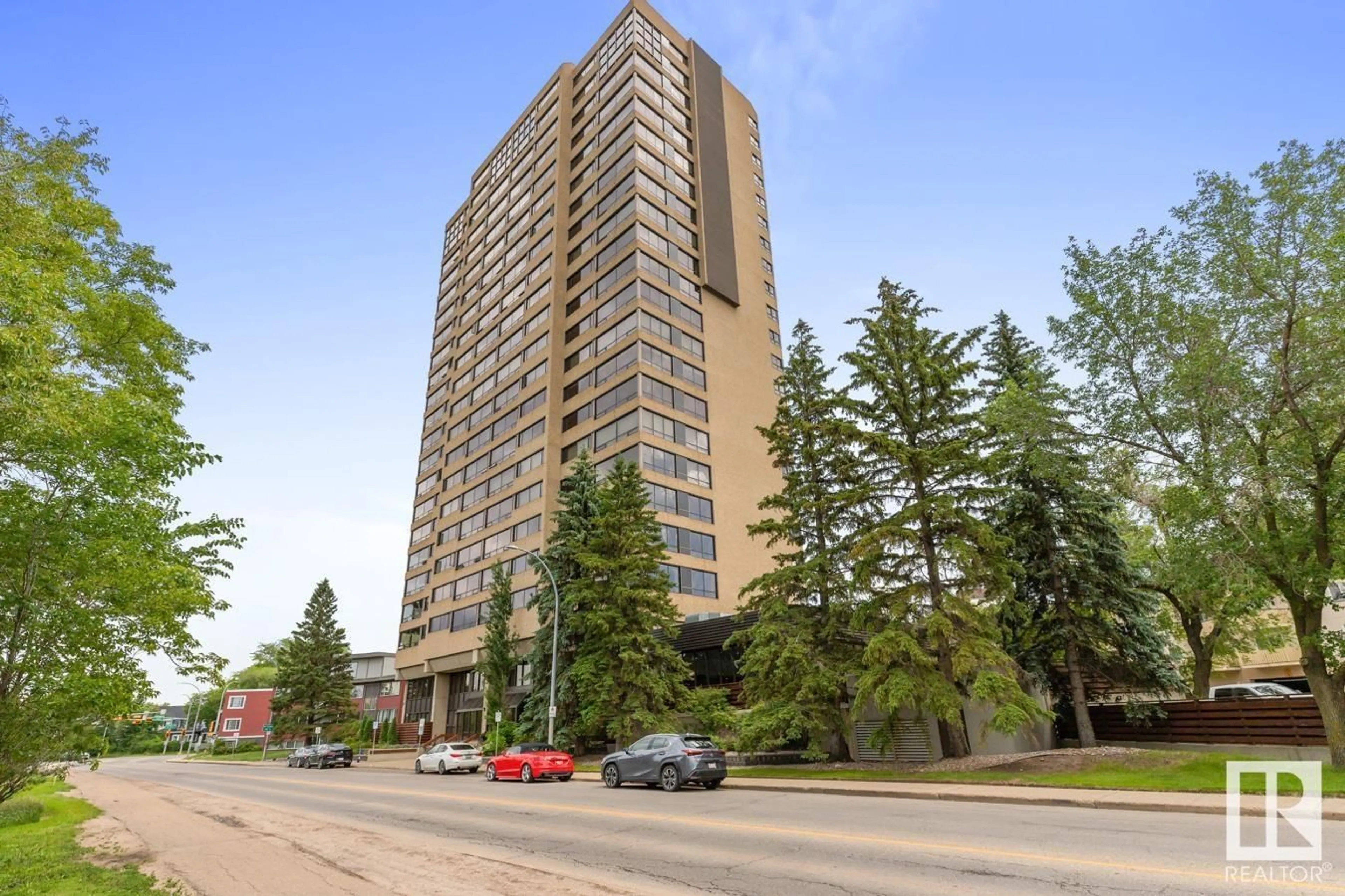 Patio, building for #402 - 9929 SASKATCHEWAN DR, Edmonton Alberta T6E6E5