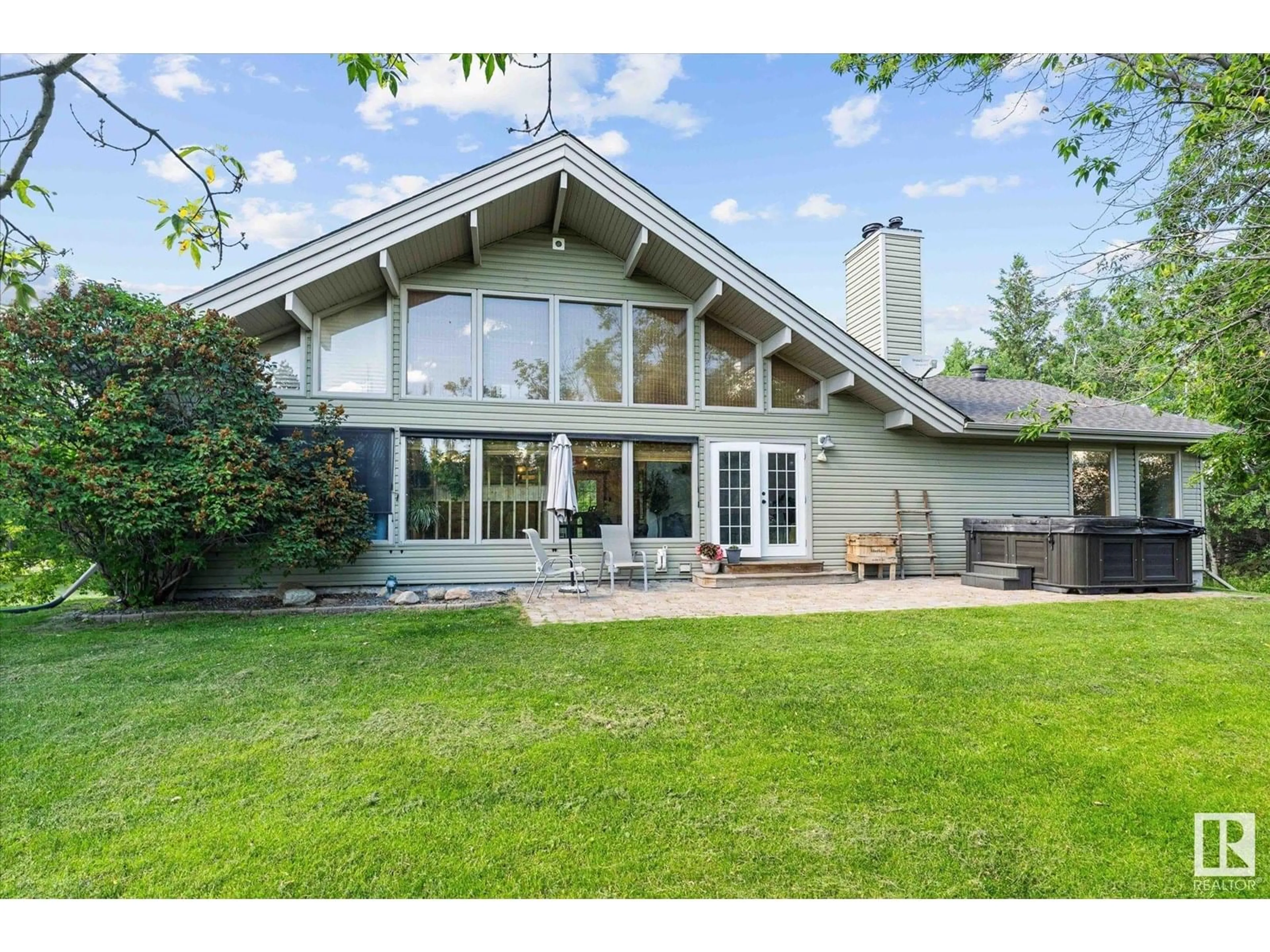 Home with vinyl exterior material, mountain view for #4 - 1017 TWP ROAD 540, Rural Parkland County Alberta T7Y0A6