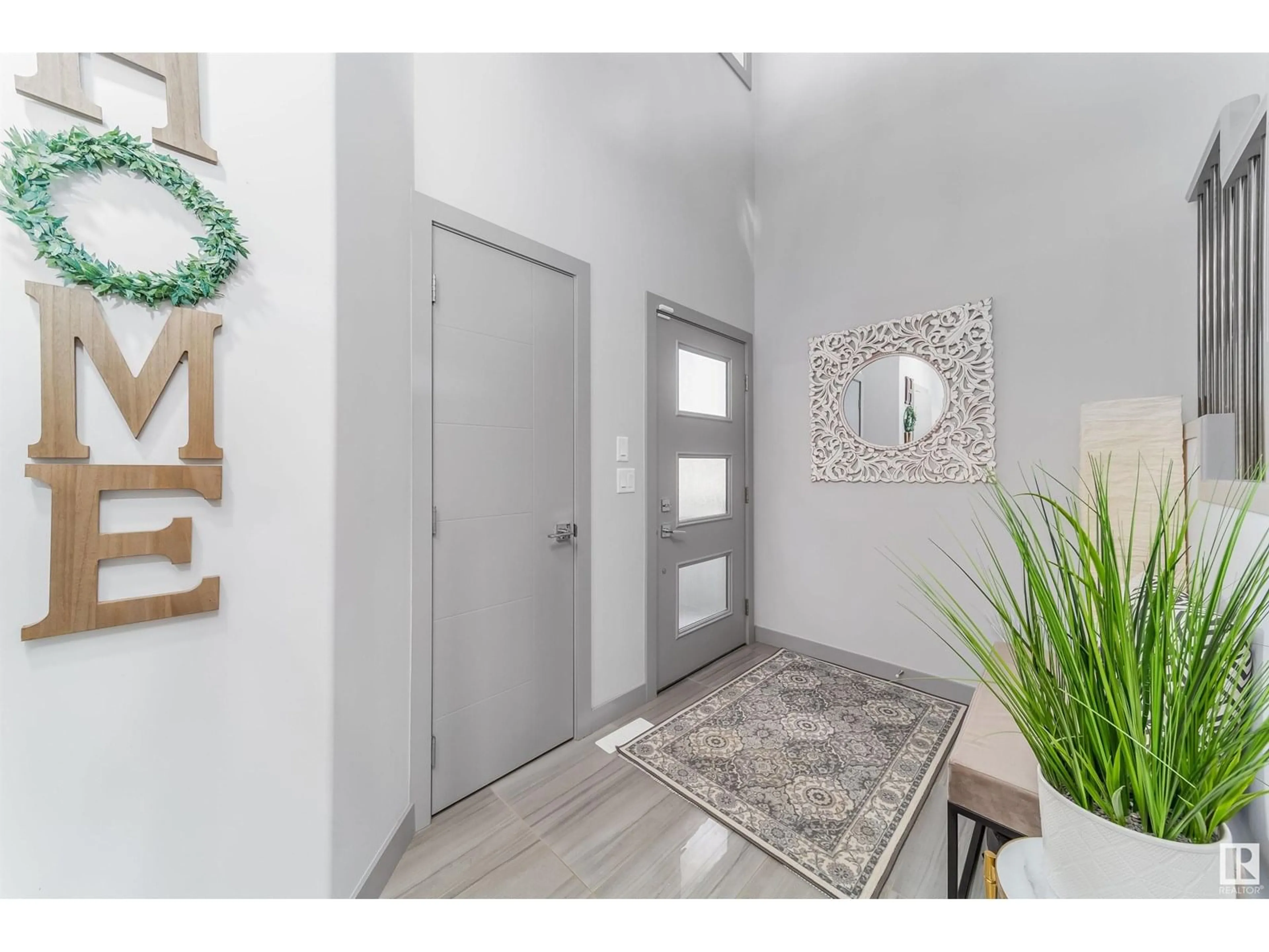 Indoor entryway for 24 MCKENZIE CL, Leduc Alberta T9E0P2