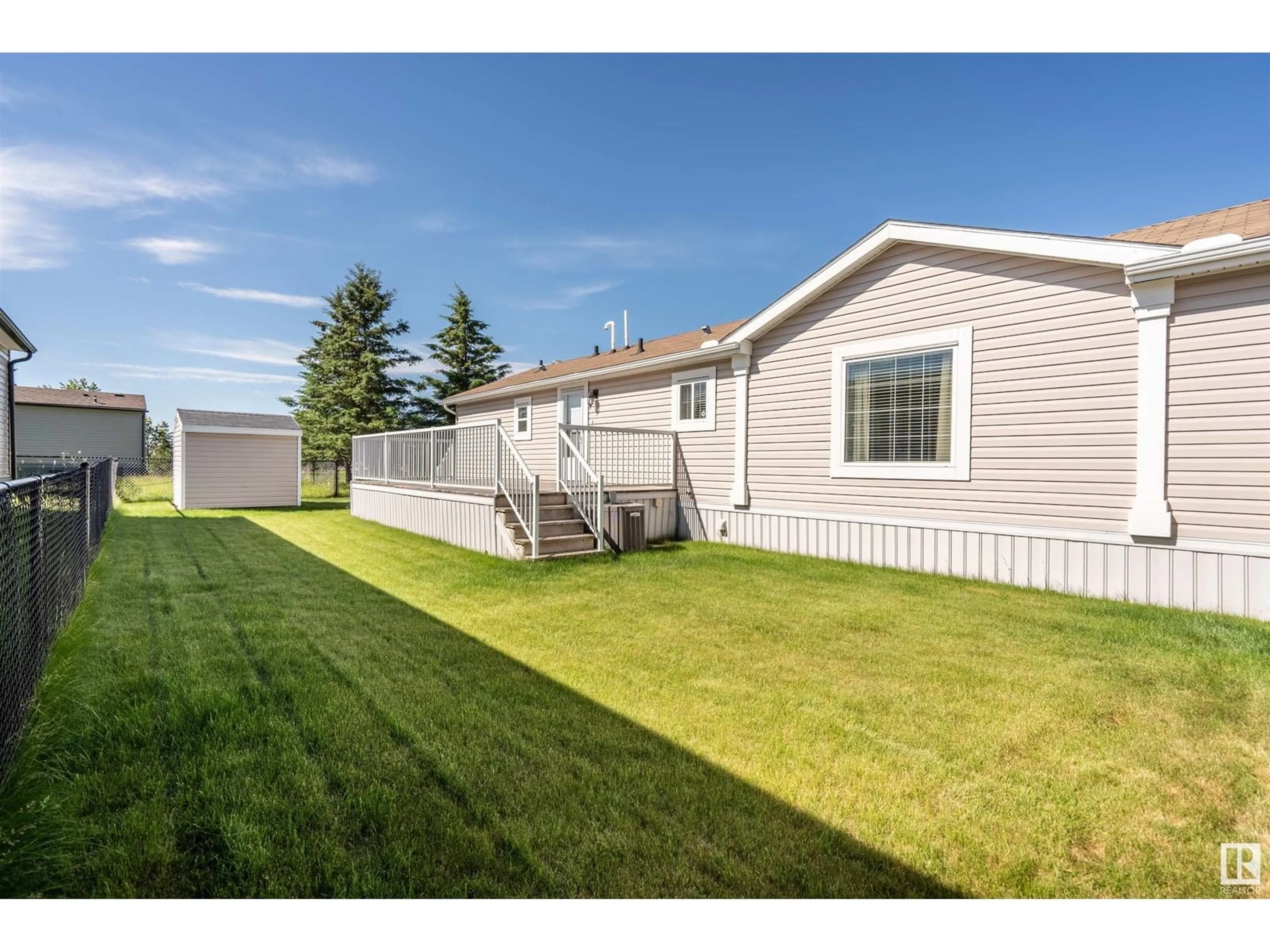 Home with vinyl exterior material, unknown for 4607 LABRADOR RD, Cold Lake Alberta T9M0C6