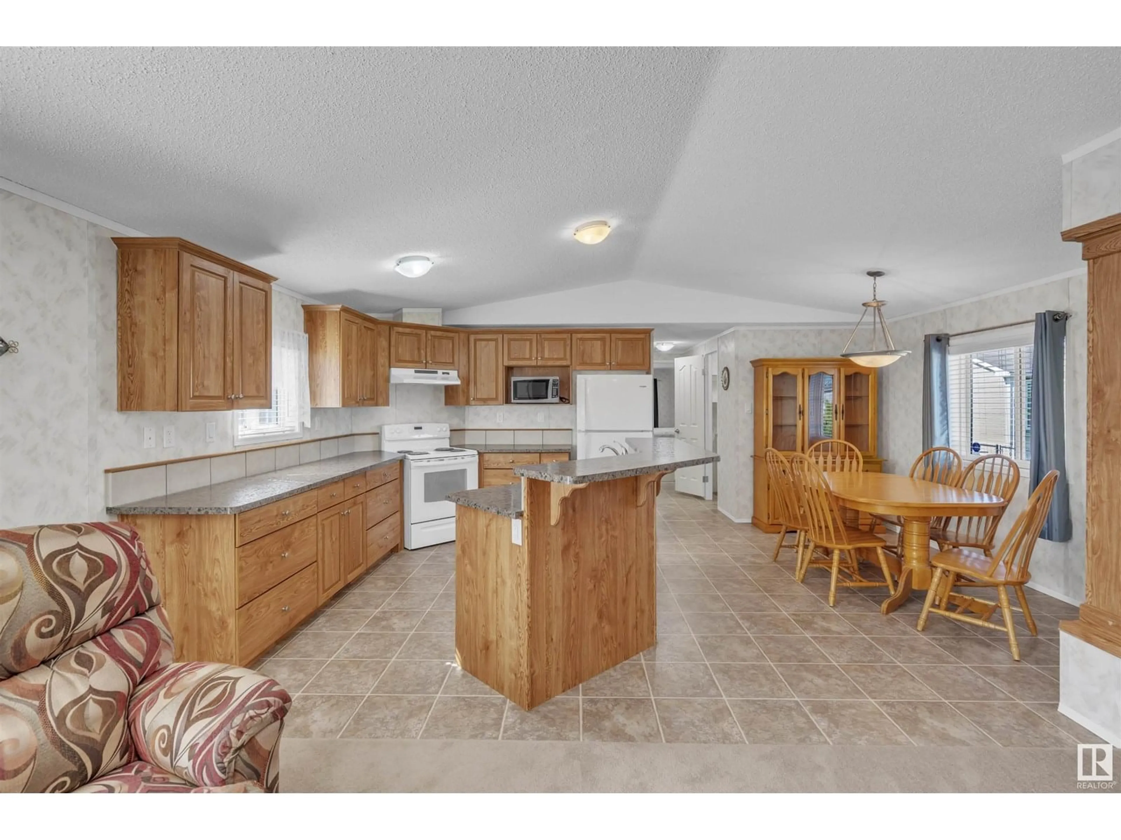 Open concept kitchen, ceramic/tile floor for 4607 LABRADOR RD, Cold Lake Alberta T9M0C6