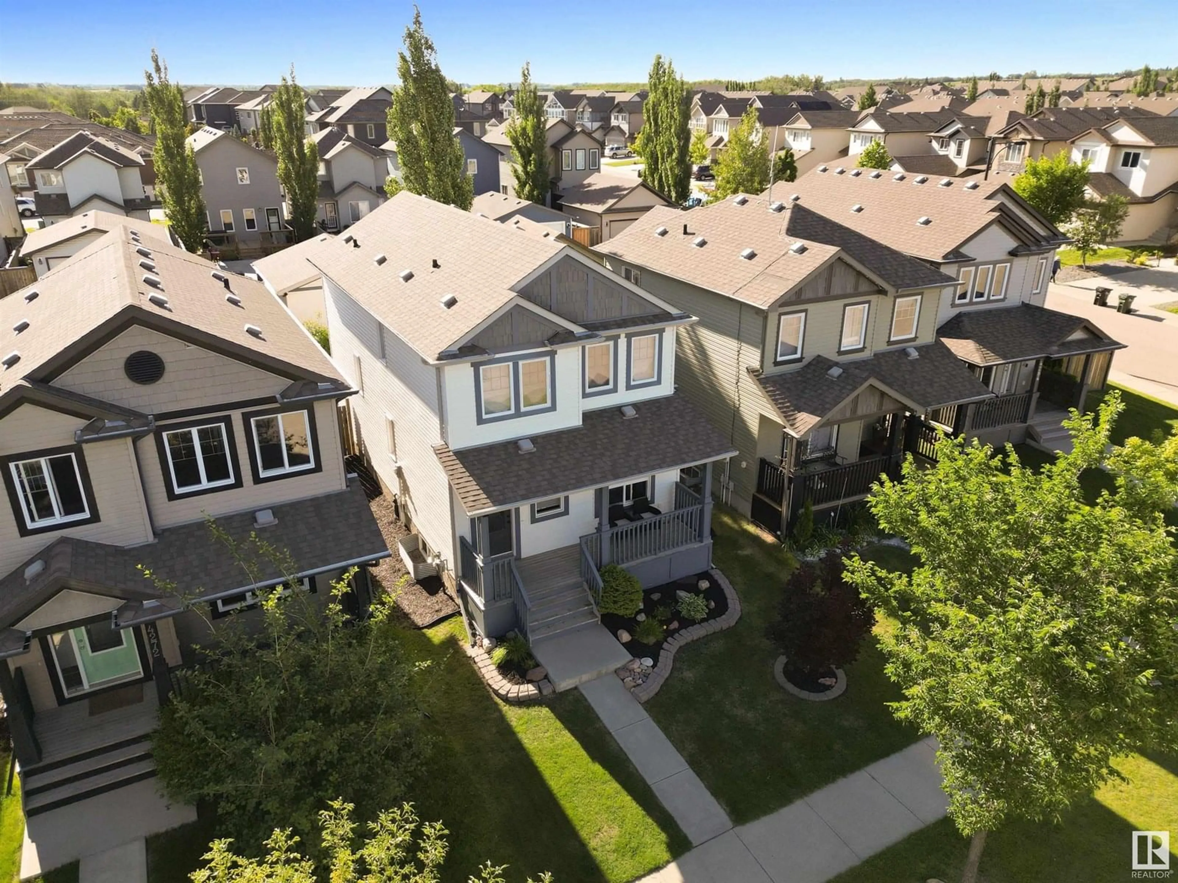 A pic from outside/outdoor area/front of a property/back of a property/a pic from drone, street for 4276 SUMMERLAND DR, Sherwood Park Alberta T8H0K4