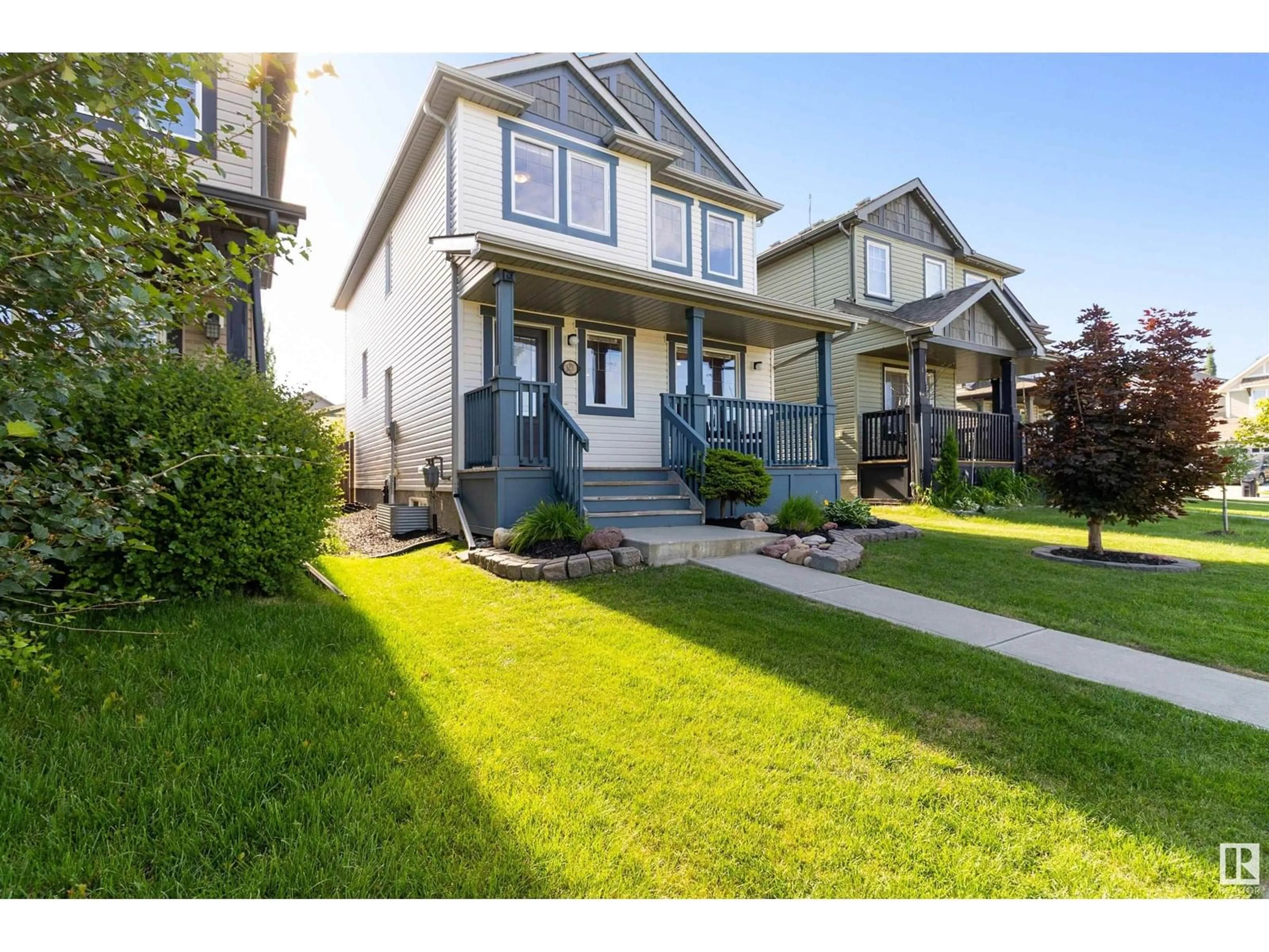 Home with vinyl exterior material, street for 4276 SUMMERLAND DR, Sherwood Park Alberta T8H0K4