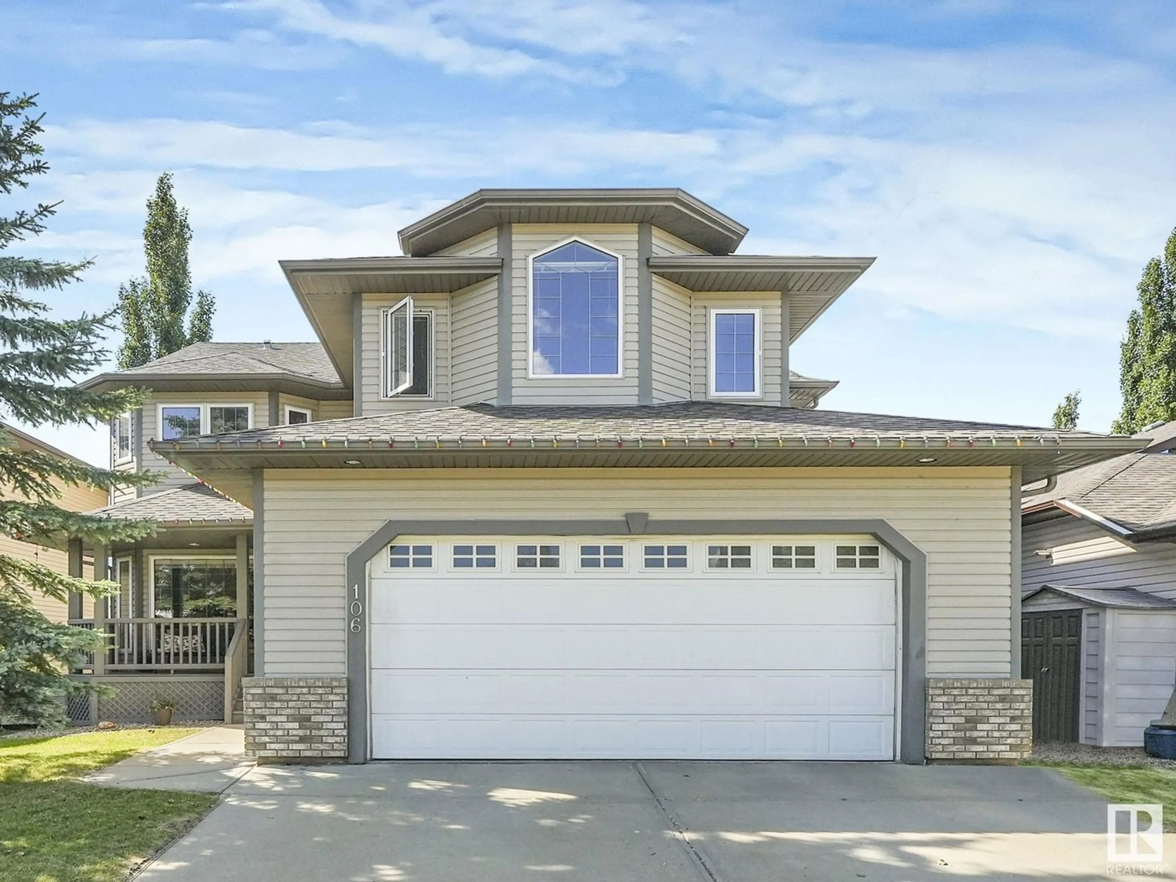 Home with vinyl exterior material, street for 106 RIDEAU CR, Beaumont Alberta T4X0B9