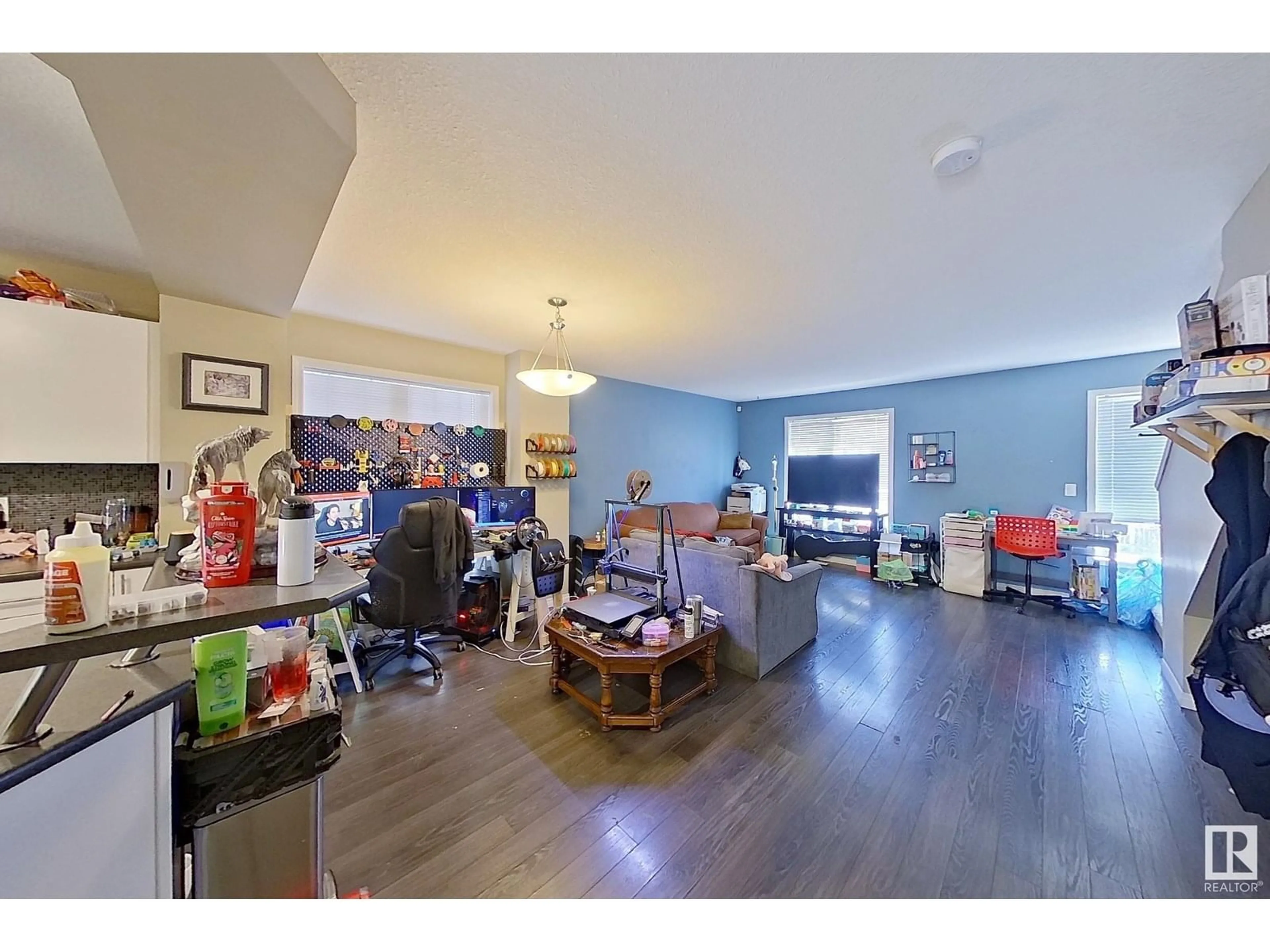 A pic of a room for 1641 TOWNE CENTRE BV, Edmonton Alberta T6R0S3