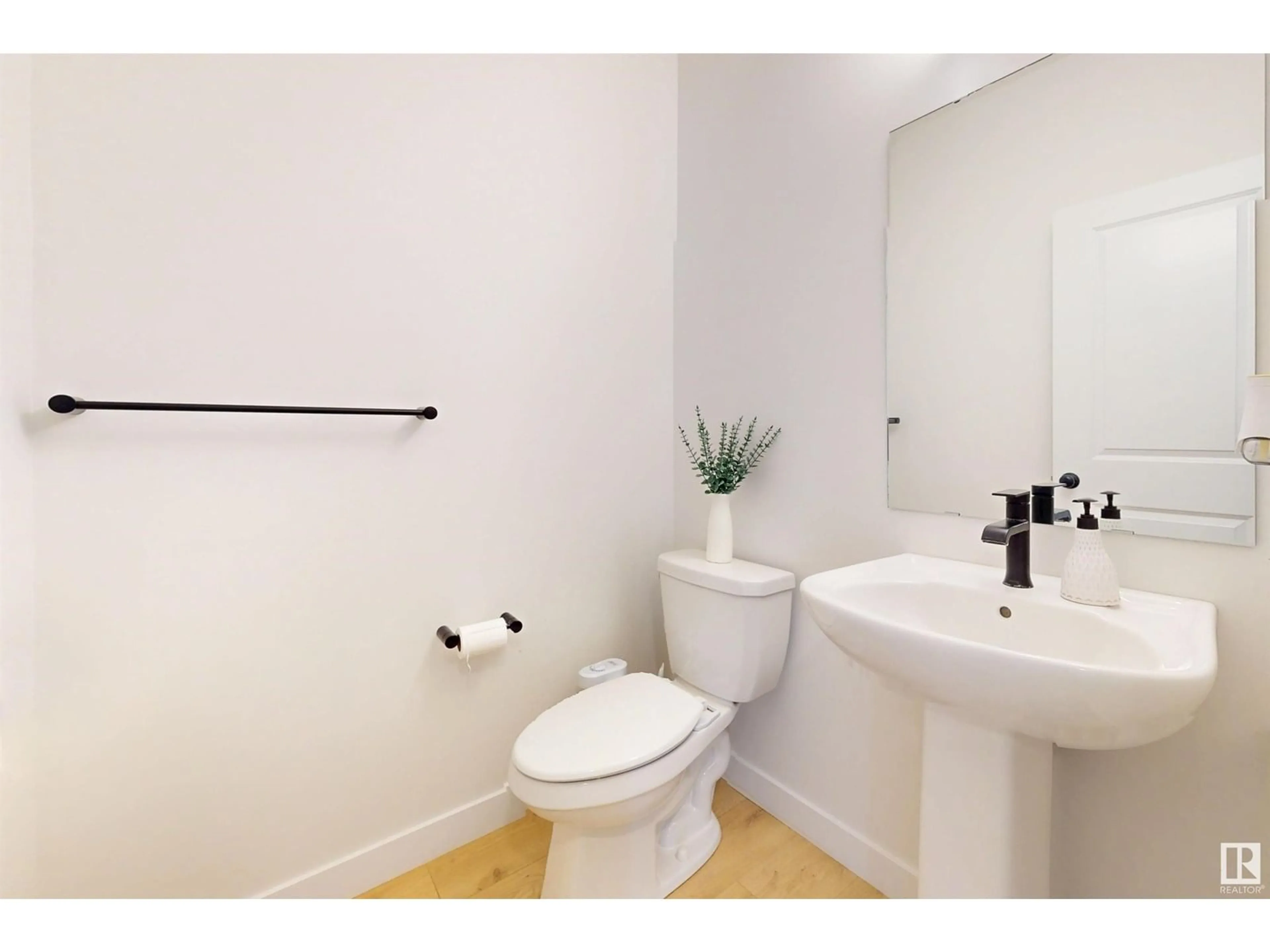 Standard bathroom, unknown for 3453 CRAIG LANDING LD, Edmonton Alberta T6W5H2
