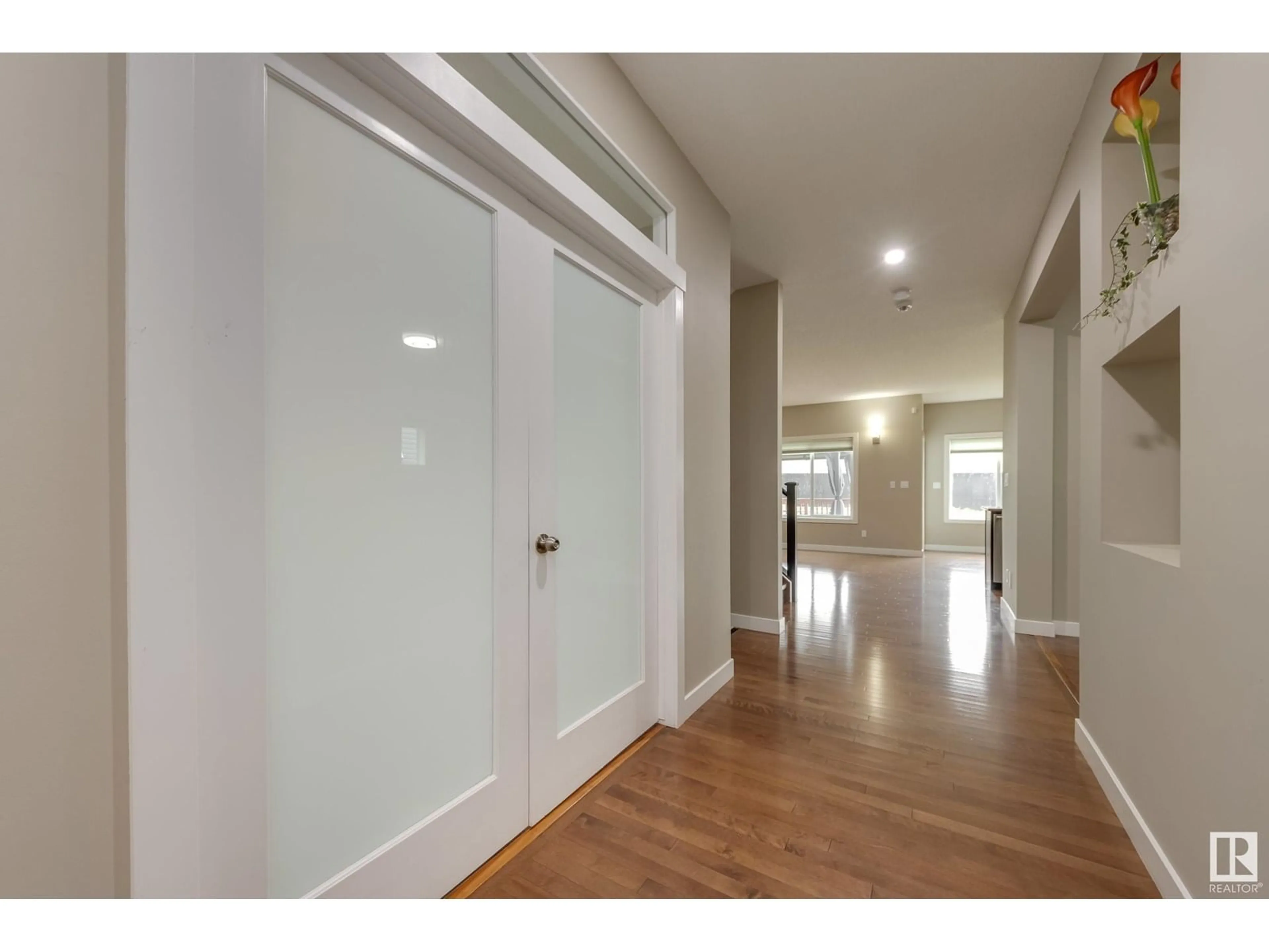 Indoor entryway for 5911 168 AV, Edmonton Alberta T5Y0P4