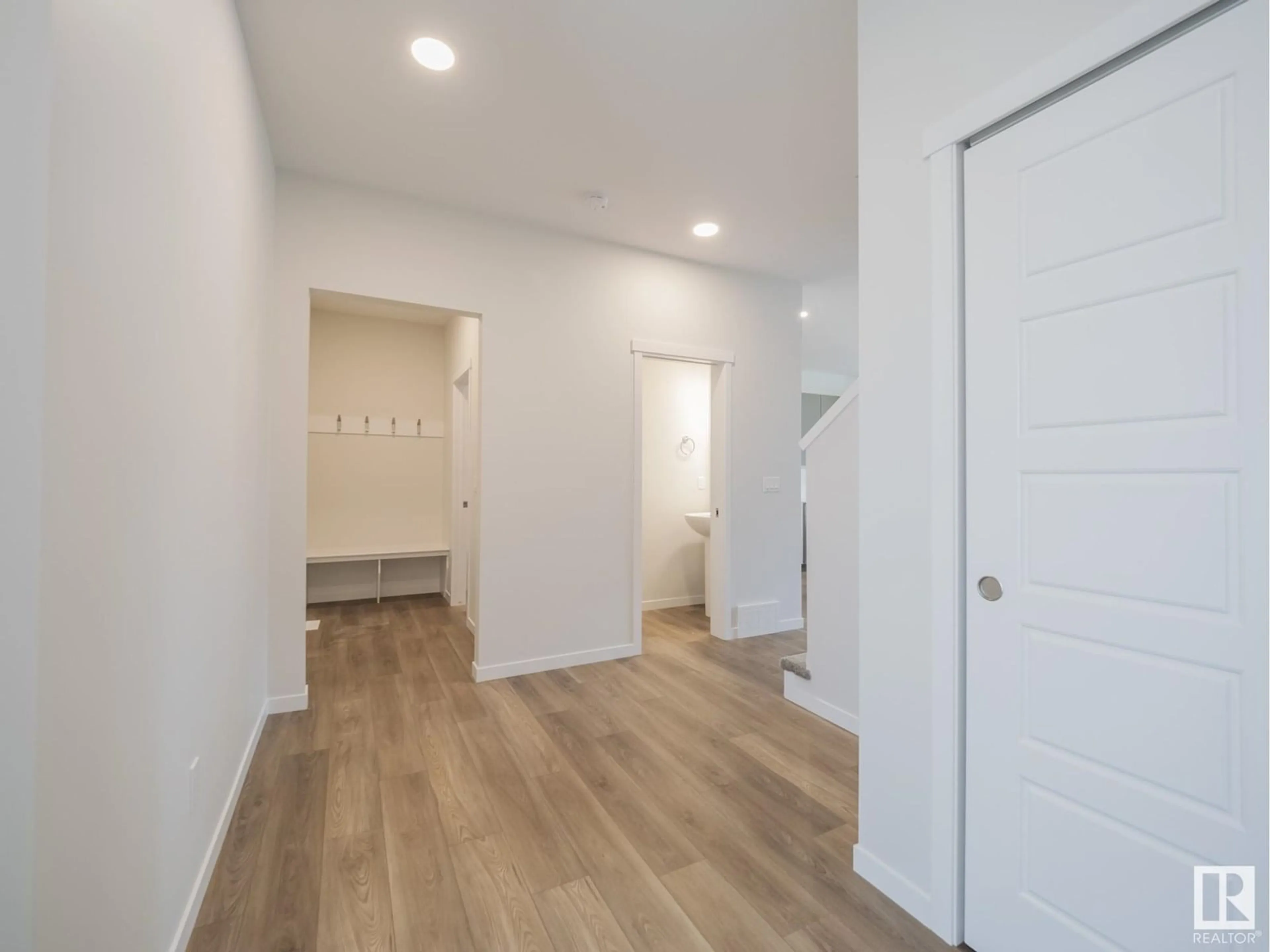 Indoor entryway for 2224 193 ST, Edmonton Alberta T6M1P9