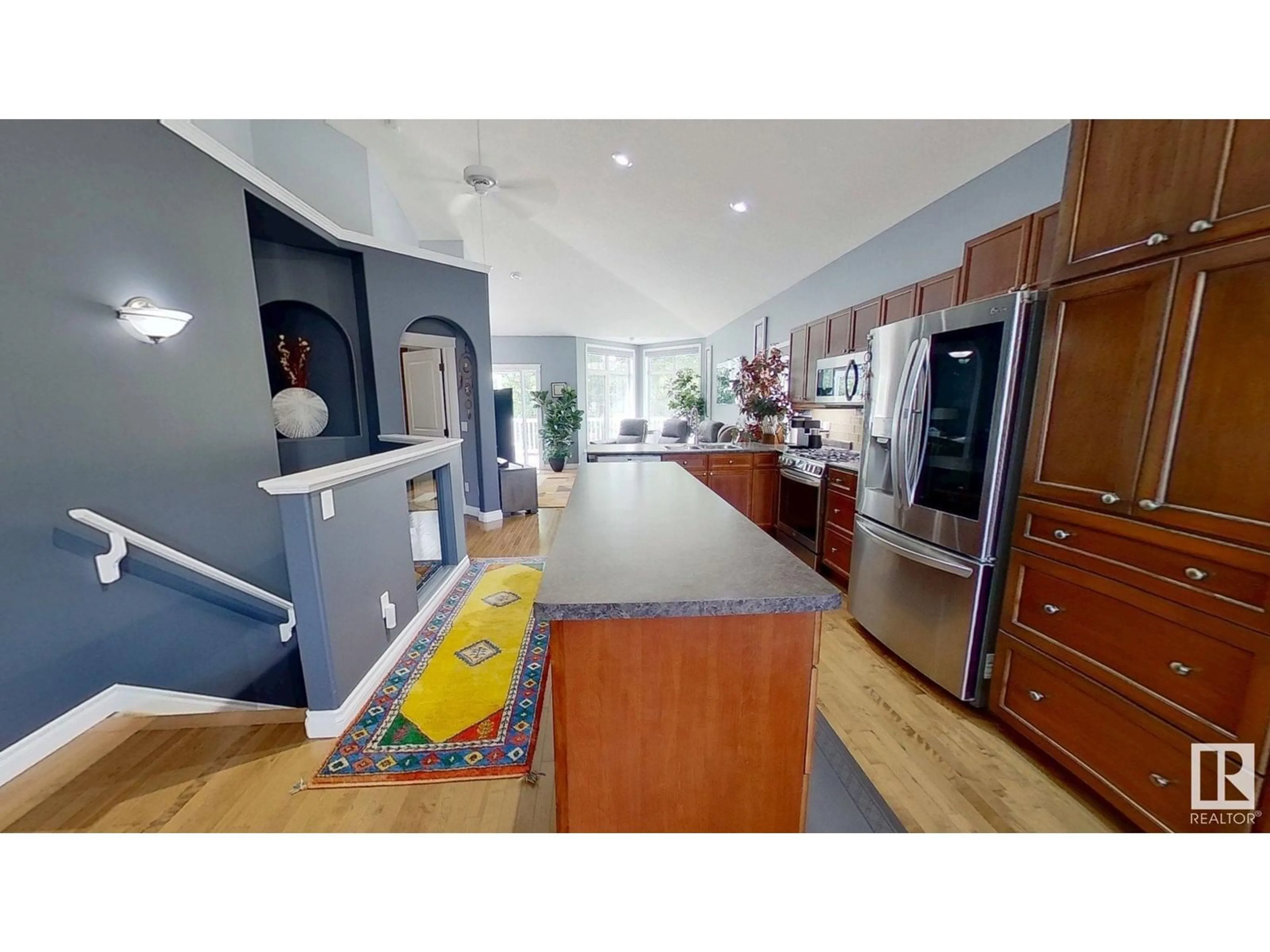 Open concept kitchen, ceramic/tile floor for 20 BRIARWOOD VG, Stony Plain Alberta T7Z2Y7