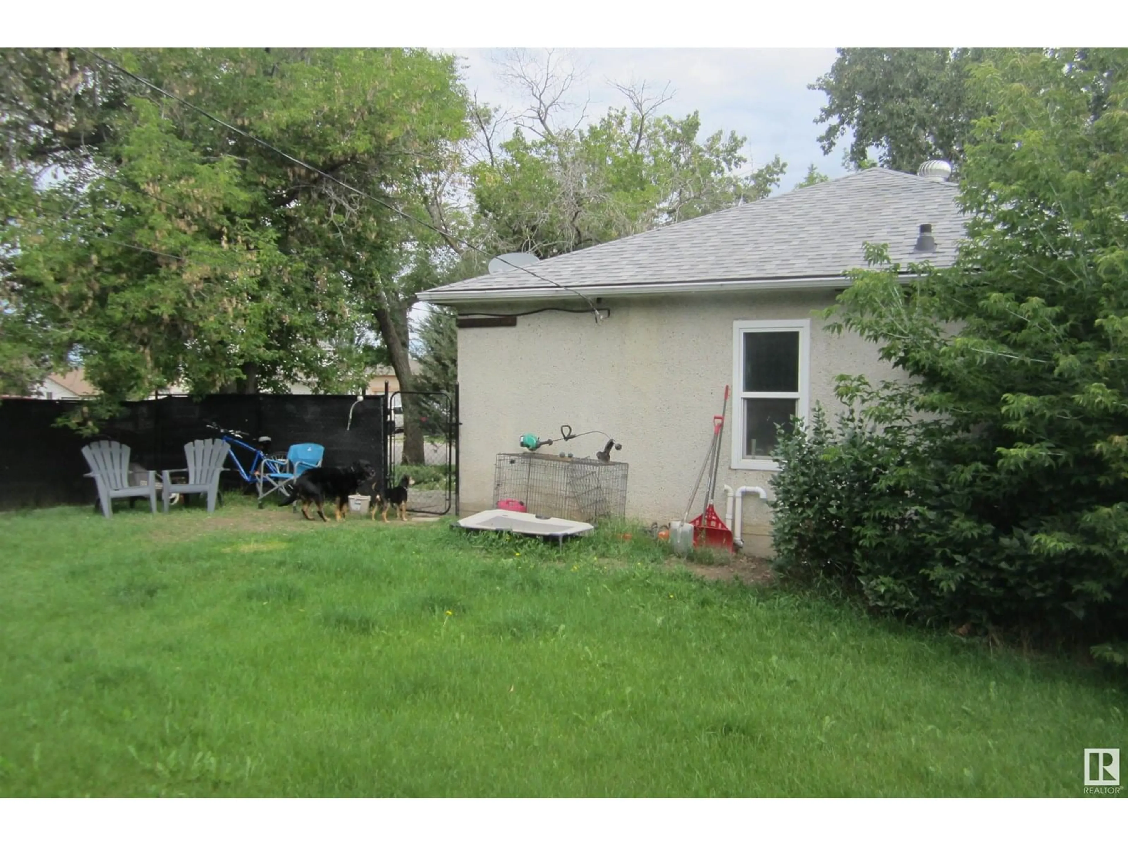Unknown for 4423 47TH AV, Leduc Alberta T9E5T1