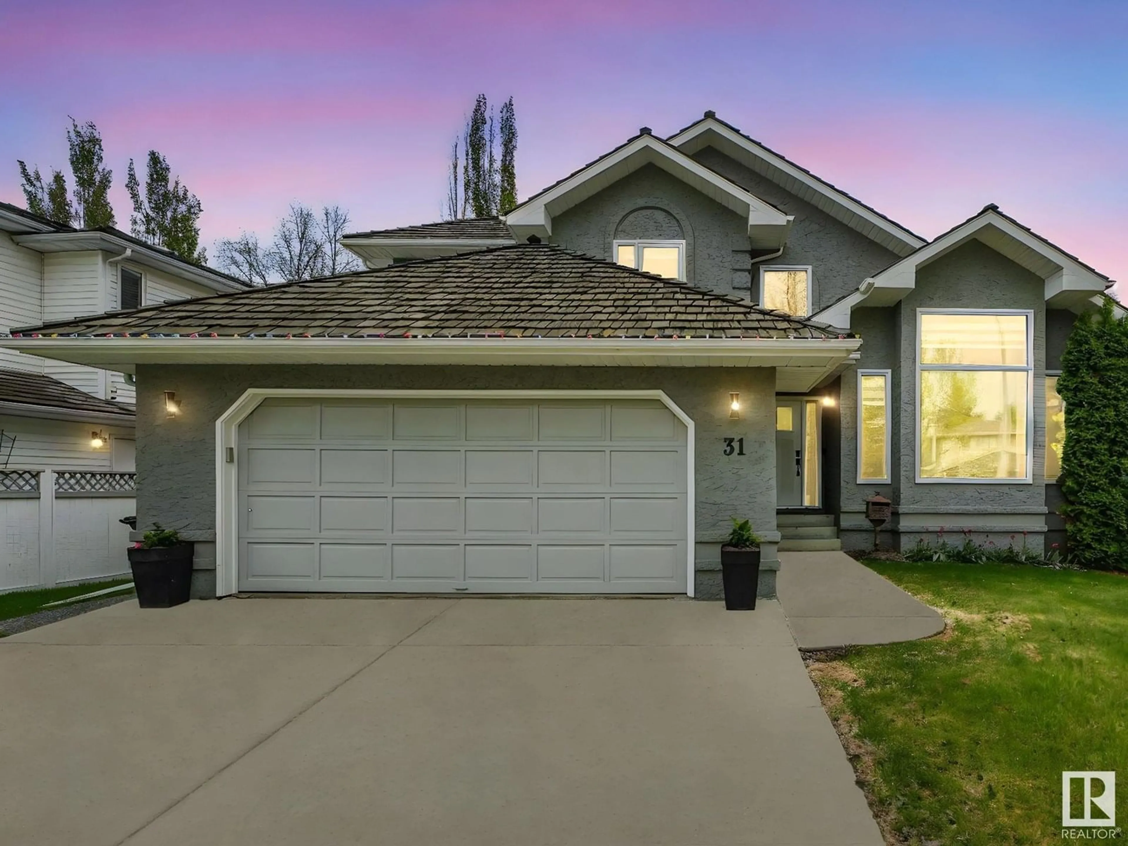 Home with vinyl exterior material, street for 31 NOTTINGHAM BV, Sherwood Park Alberta T8A5M4