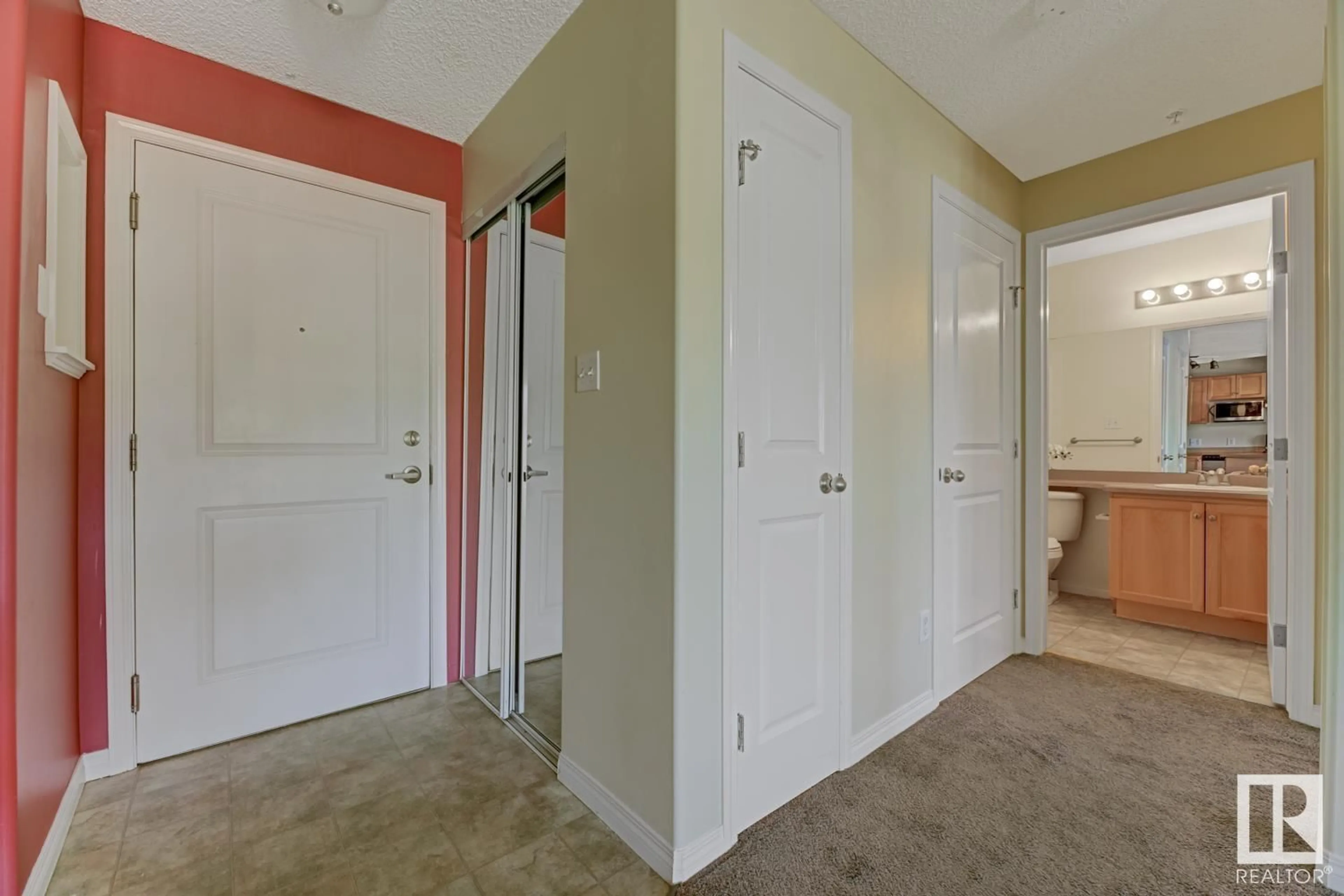 Indoor entryway for #223 - 11325 83 ST, Edmonton Alberta T5B4W5