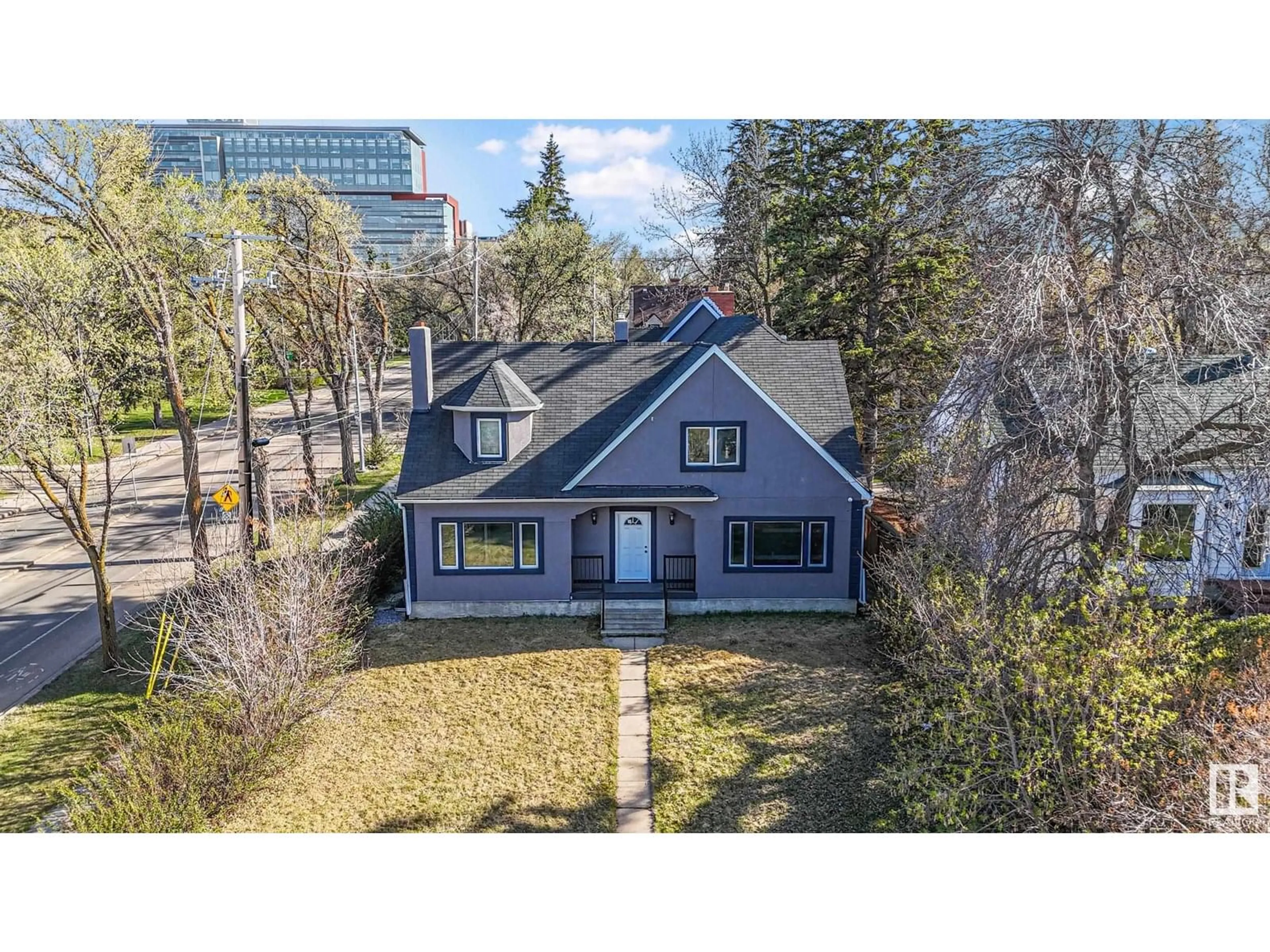 A pic from outside/outdoor area/front of a property/back of a property/a pic from drone, street for 11603 SASKATCHEWAN DR, Edmonton Alberta T6G2B5