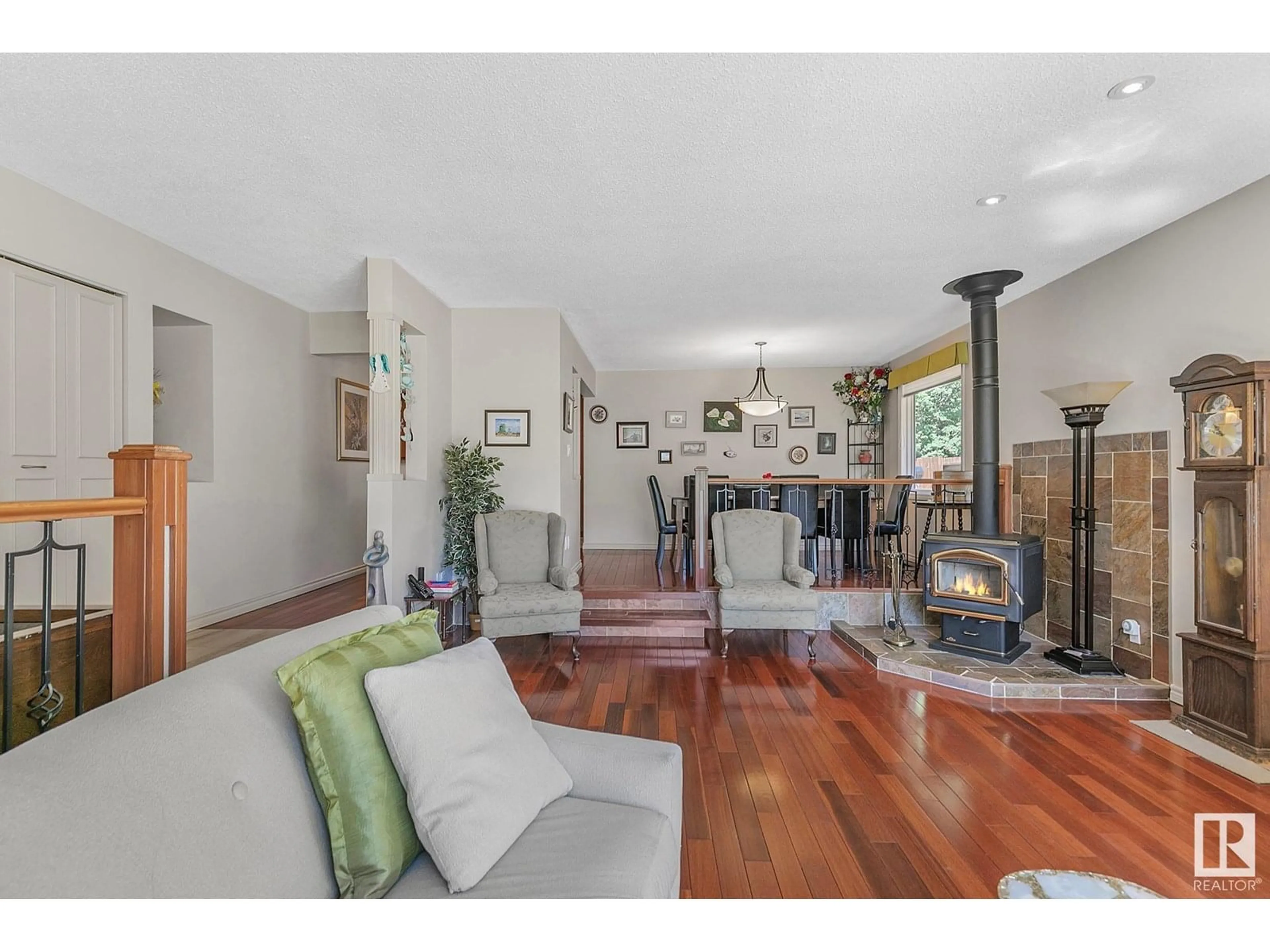 Living room with furniture, unknown for 208 GARIEPY CR, Edmonton Alberta T6M1A2