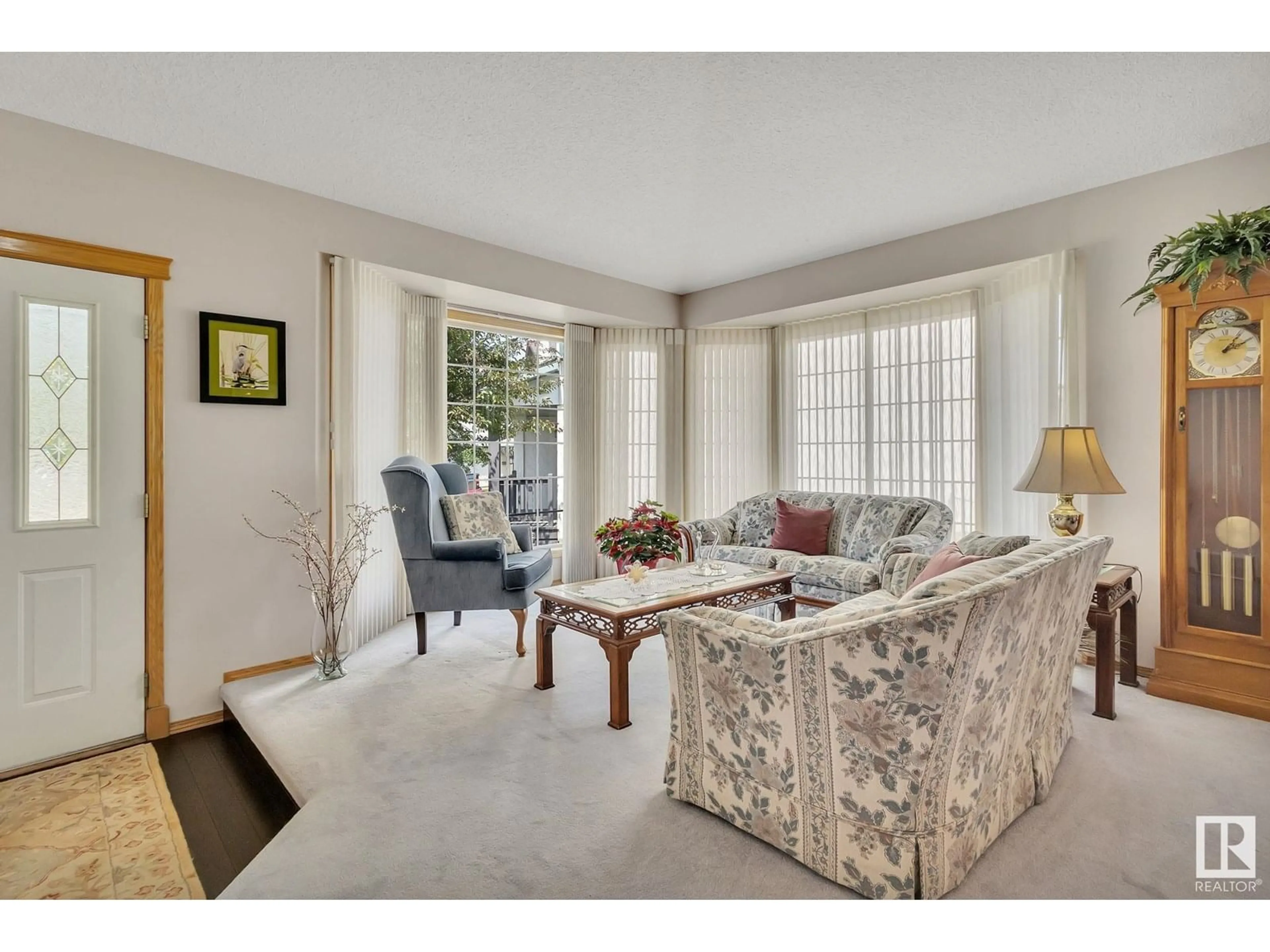 Living room with furniture, unknown for 75 IRONWOOD FAIRWAY, Stony Plain Alberta T7Z2K8