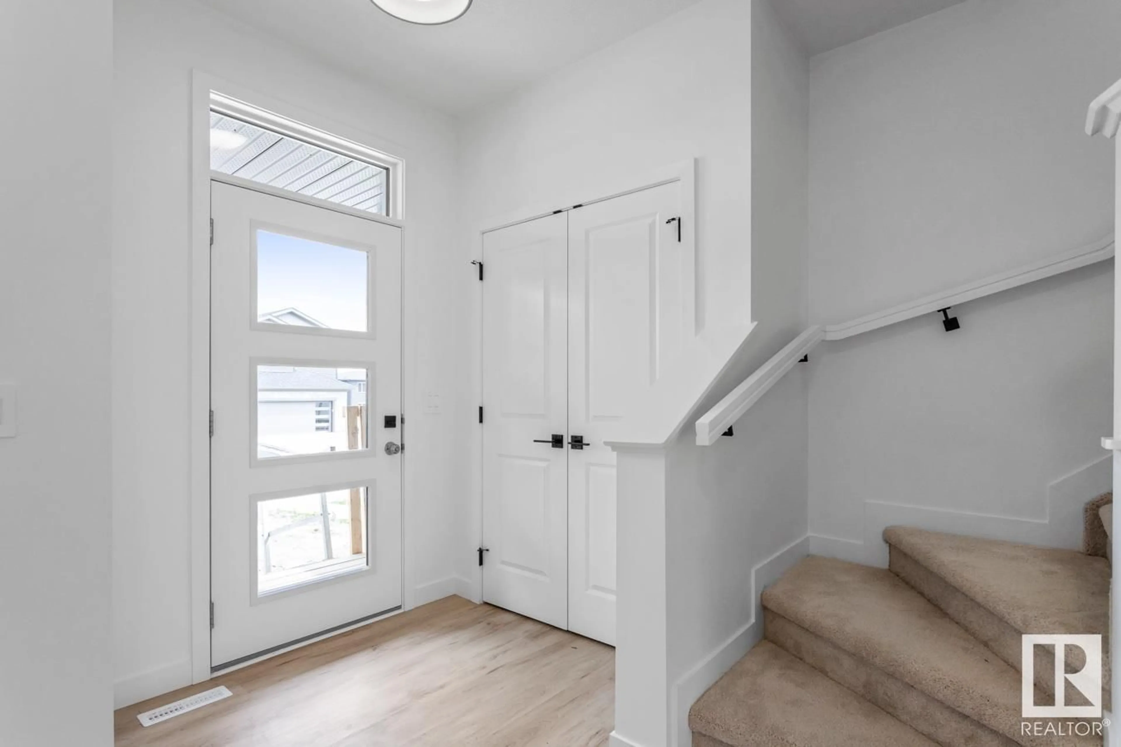 Indoor entryway for 88 CATRIA PT, Sherwood Park Alberta T0B0B0