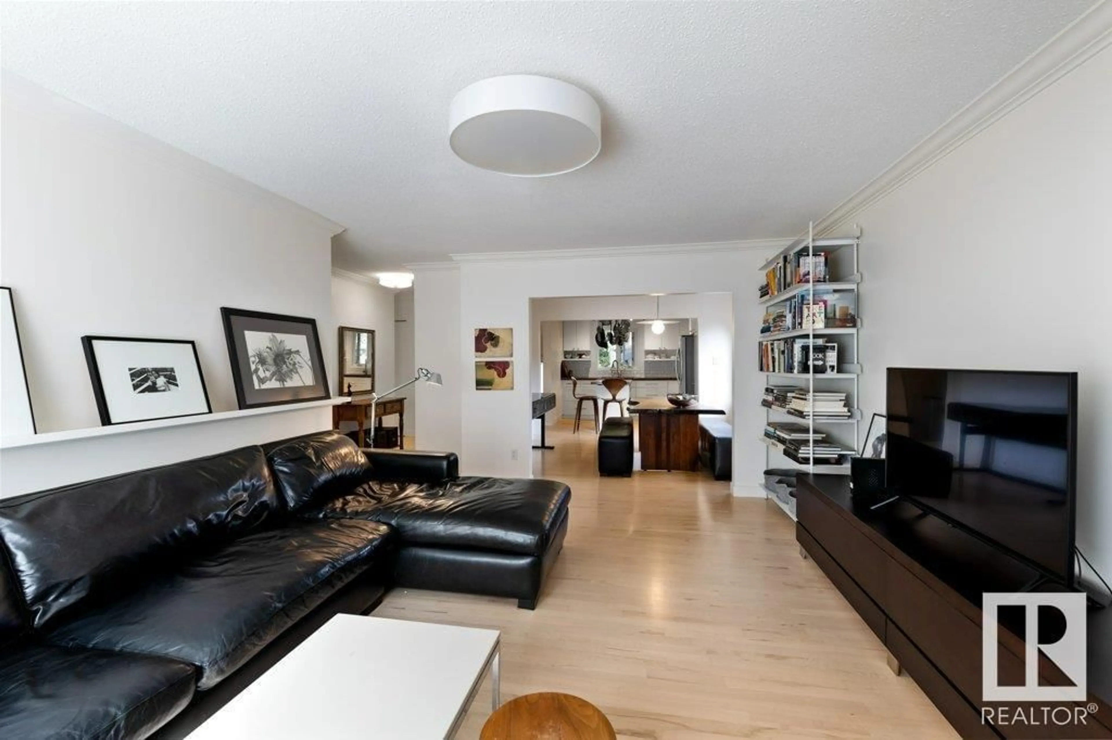 Living room with furniture, unknown for 1 LAWRENCE CR, St. Albert Alberta T8N1S9