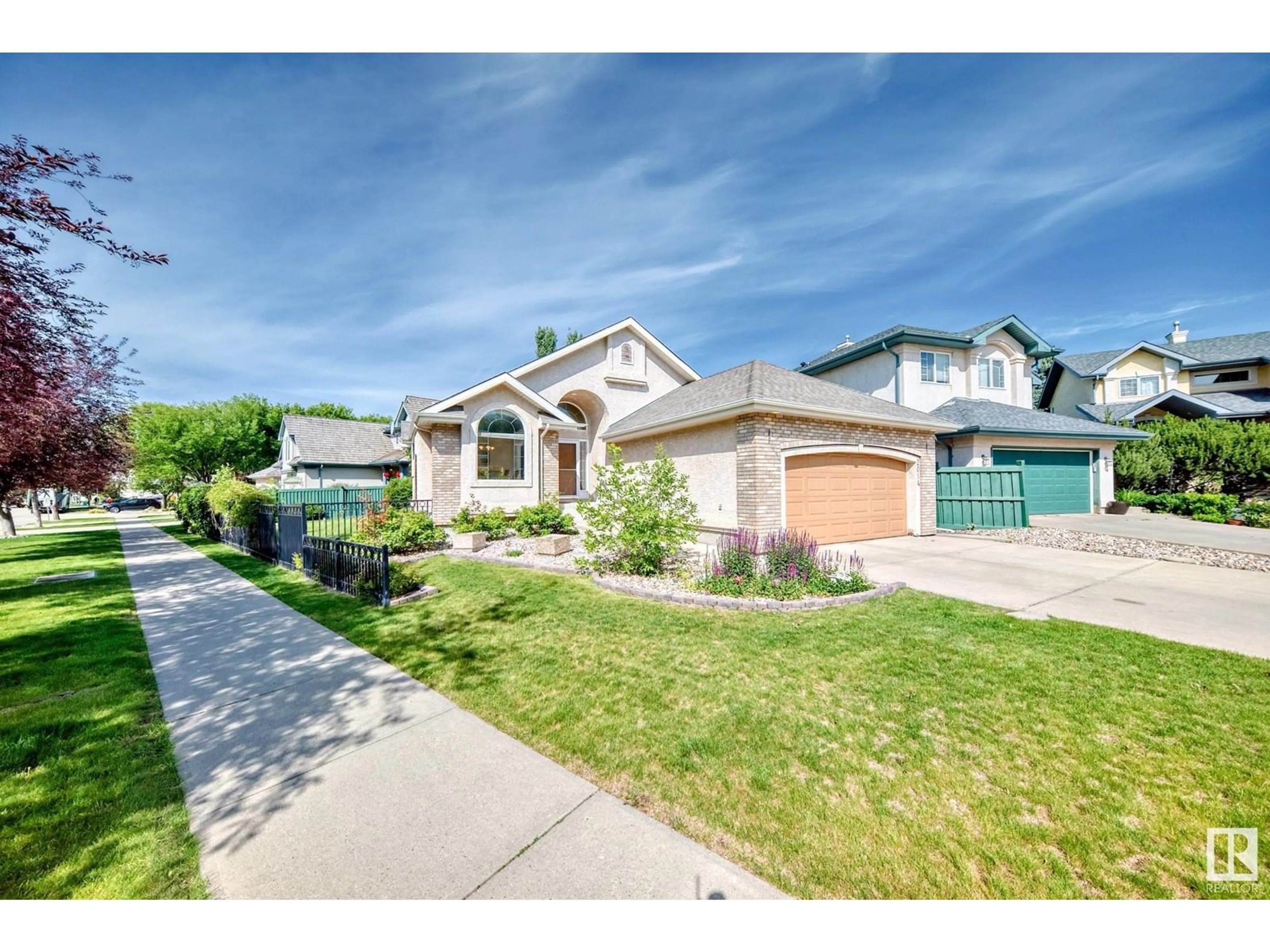 Unknown for 2014 HADDOW DR, Edmonton Alberta T6R2P2