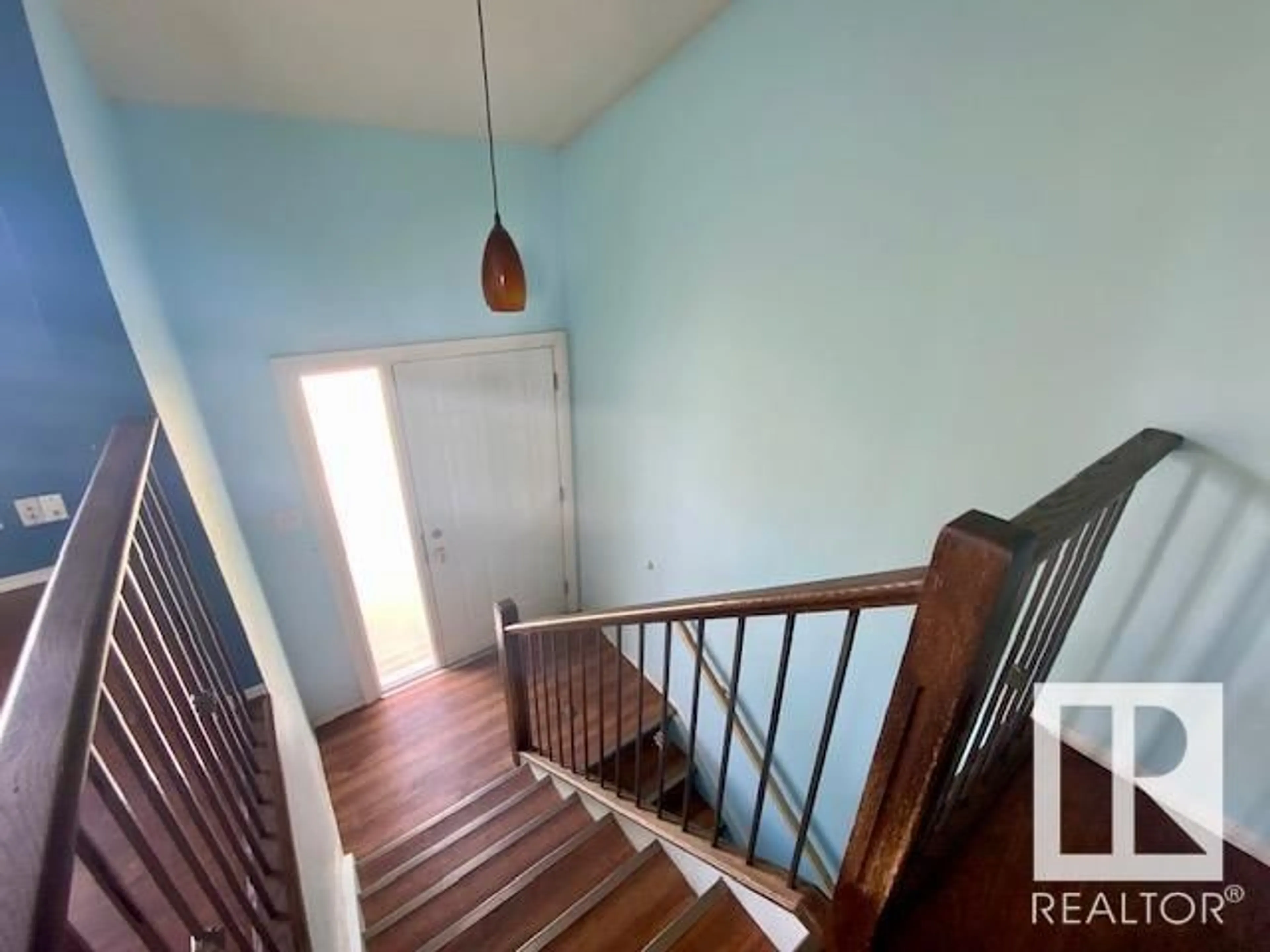 Stairs for 5115 55 AV, Wetaskiwin Alberta T9A2P3