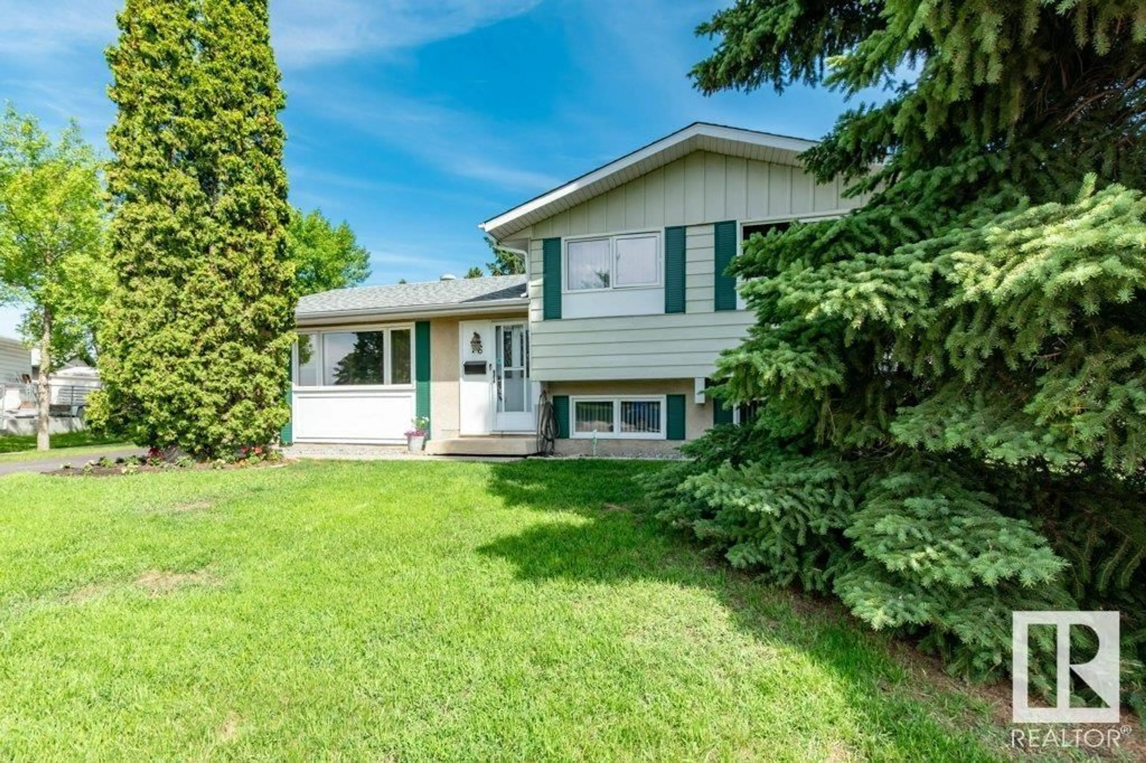 Home with vinyl exterior material, unknown for NW - 76 HENRY AV, Edmonton Alberta T5A2X9