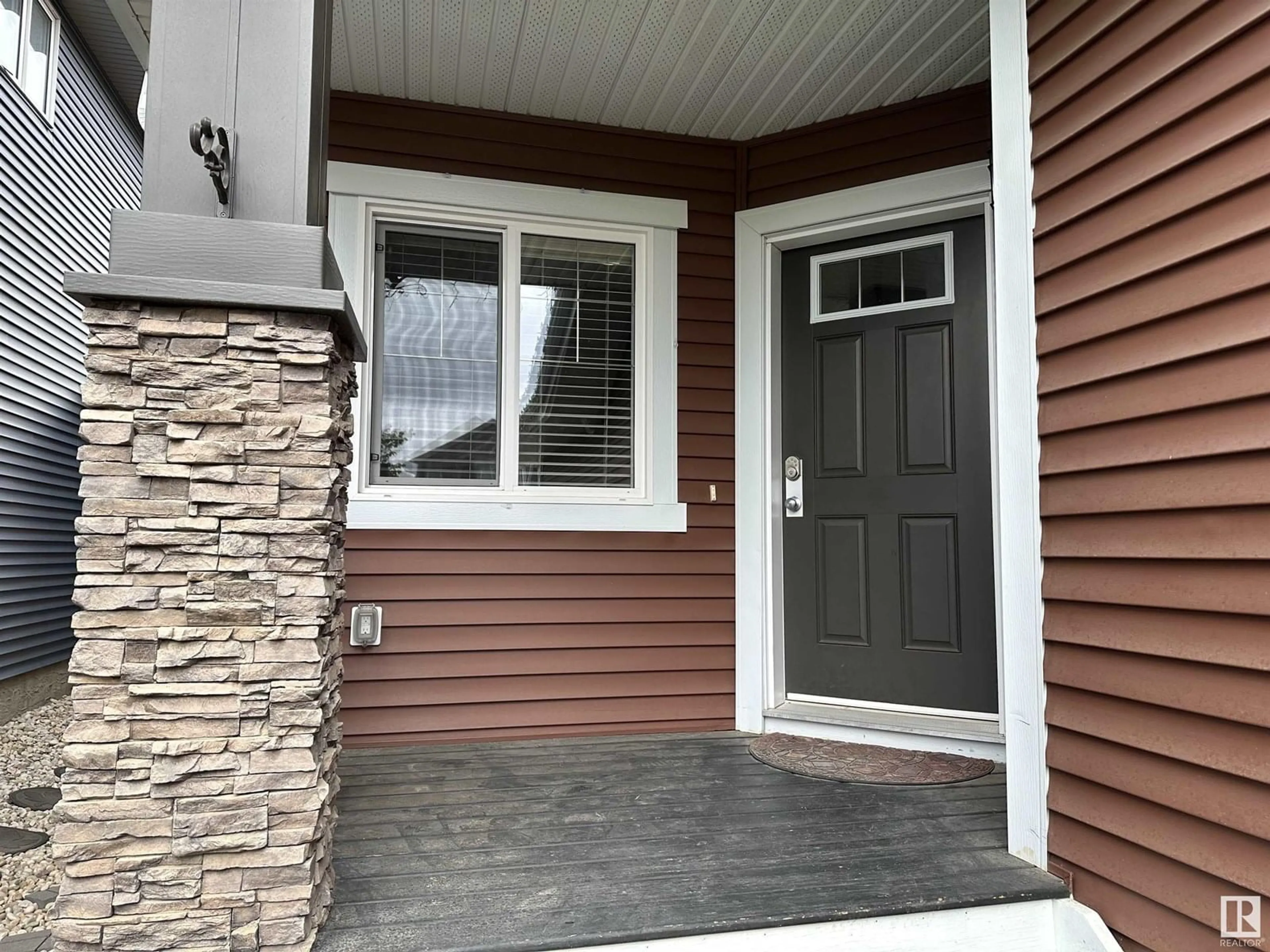 Indoor entryway for NW - 8432 219 ST, Edmonton Alberta T5T7E1