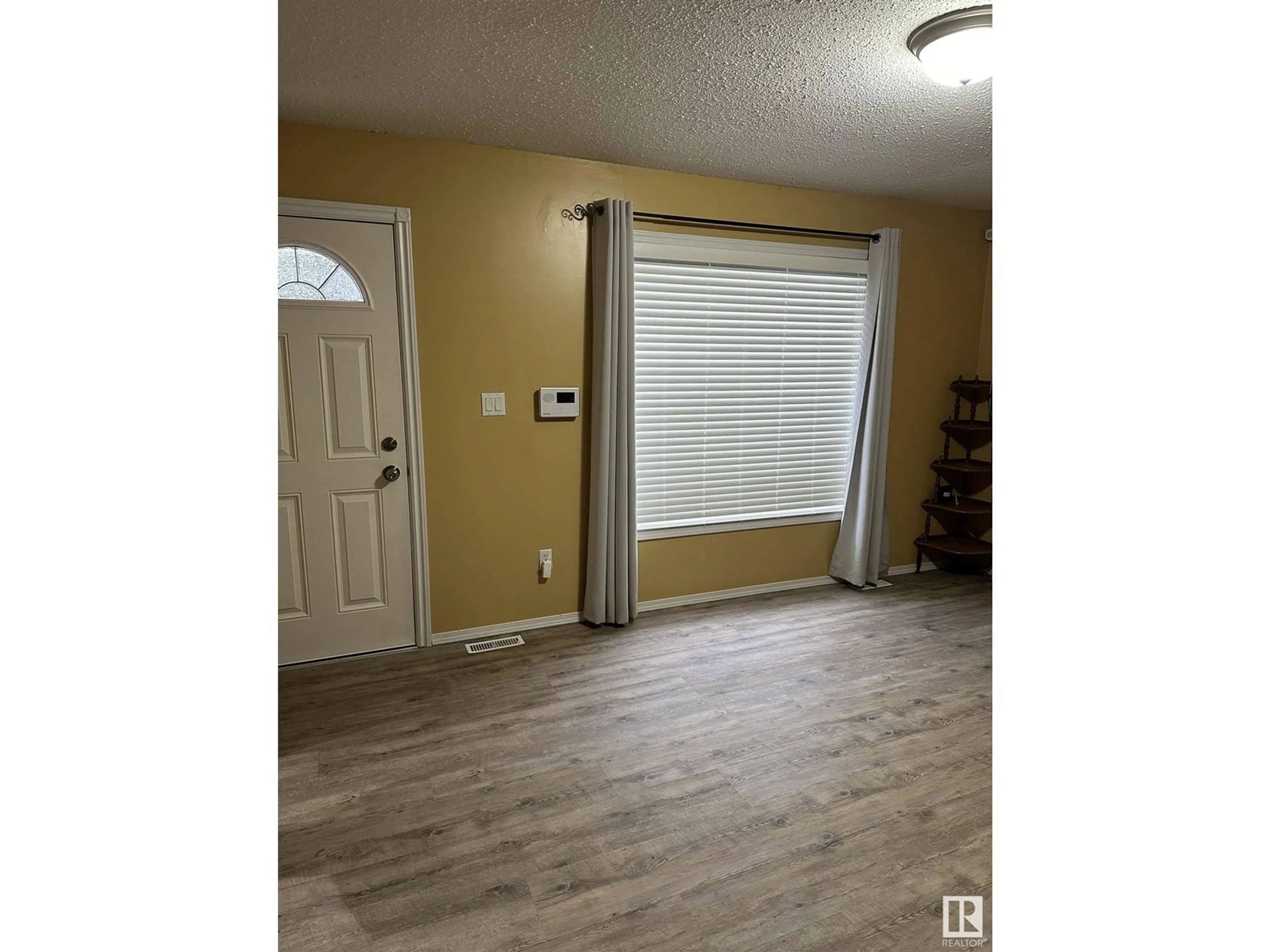 A pic of a room for 4914 51 AV, Elk Point Alberta T0A1A0
