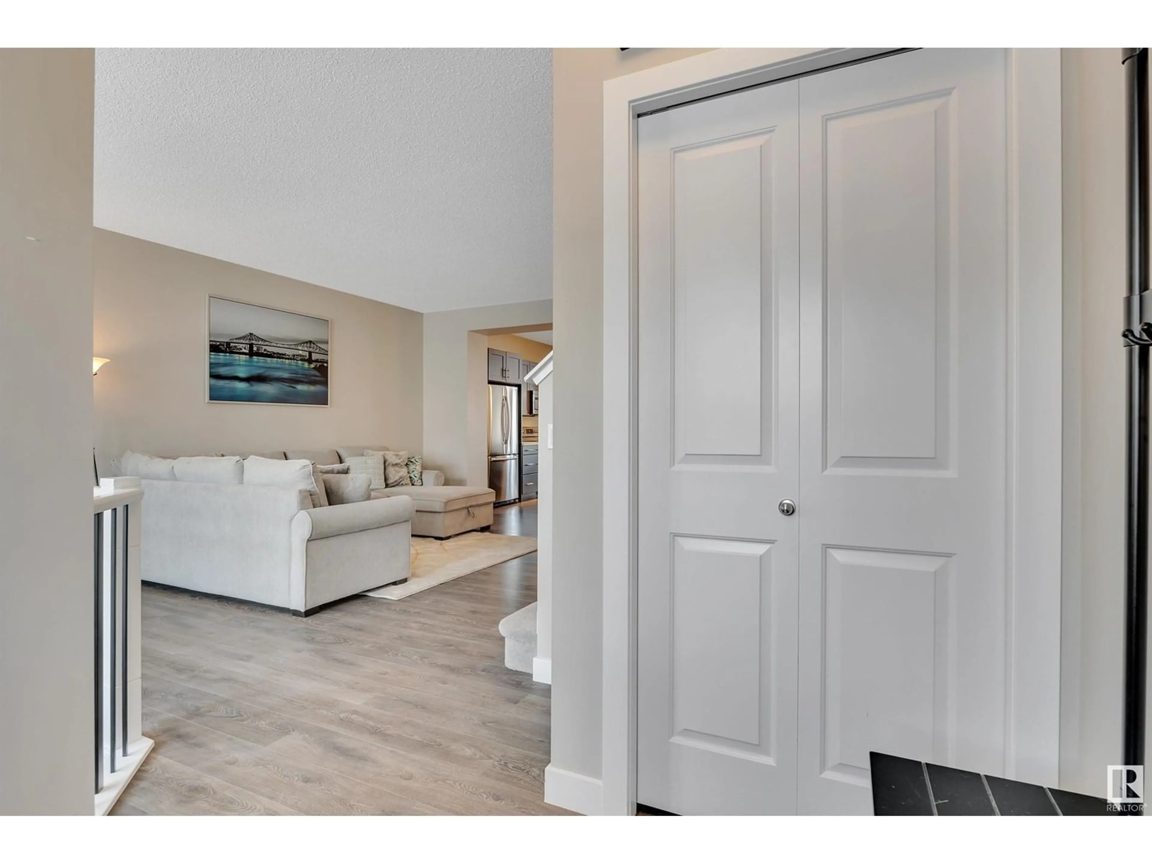 Indoor entryway for 2344 82 ST, Edmonton Alberta T6X2J7