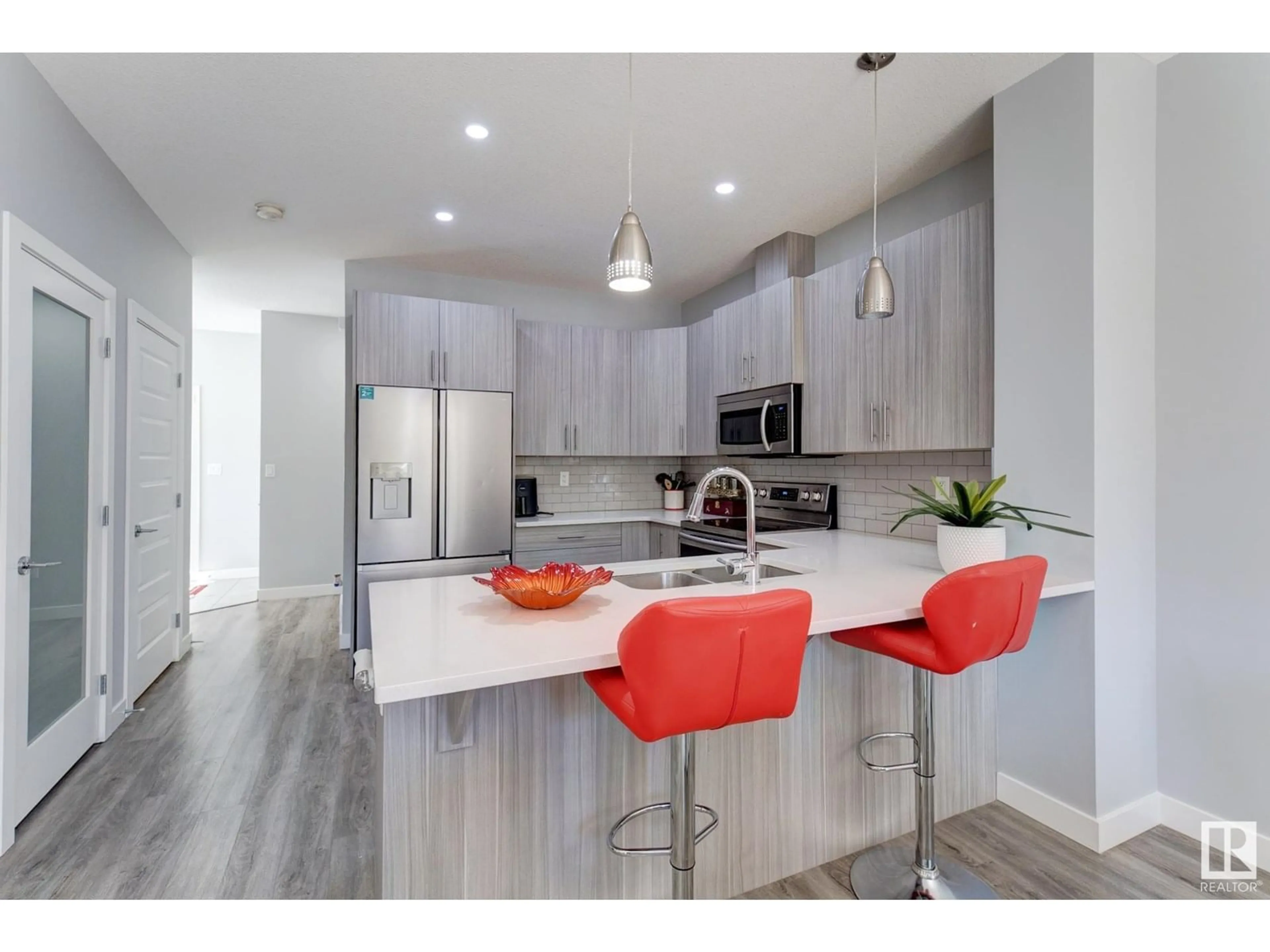 Open concept kitchen, unknown for 66 JAMES CR, St. Albert Alberta T8N7S5