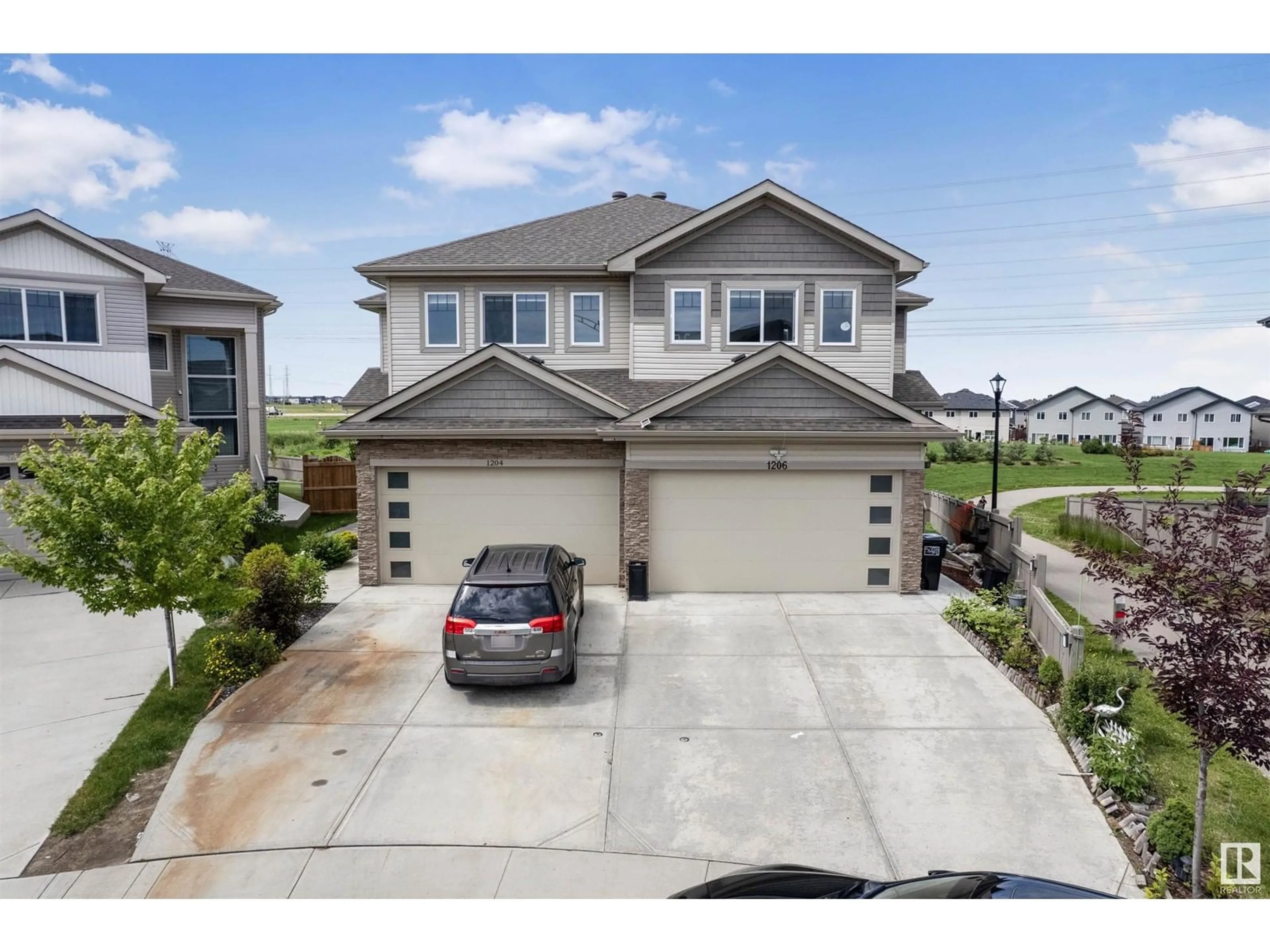 A pic from outside/outdoor area/front of a property/back of a property/a pic from drone, street for NW - 1206 27 ST, Edmonton Alberta T6T2J3