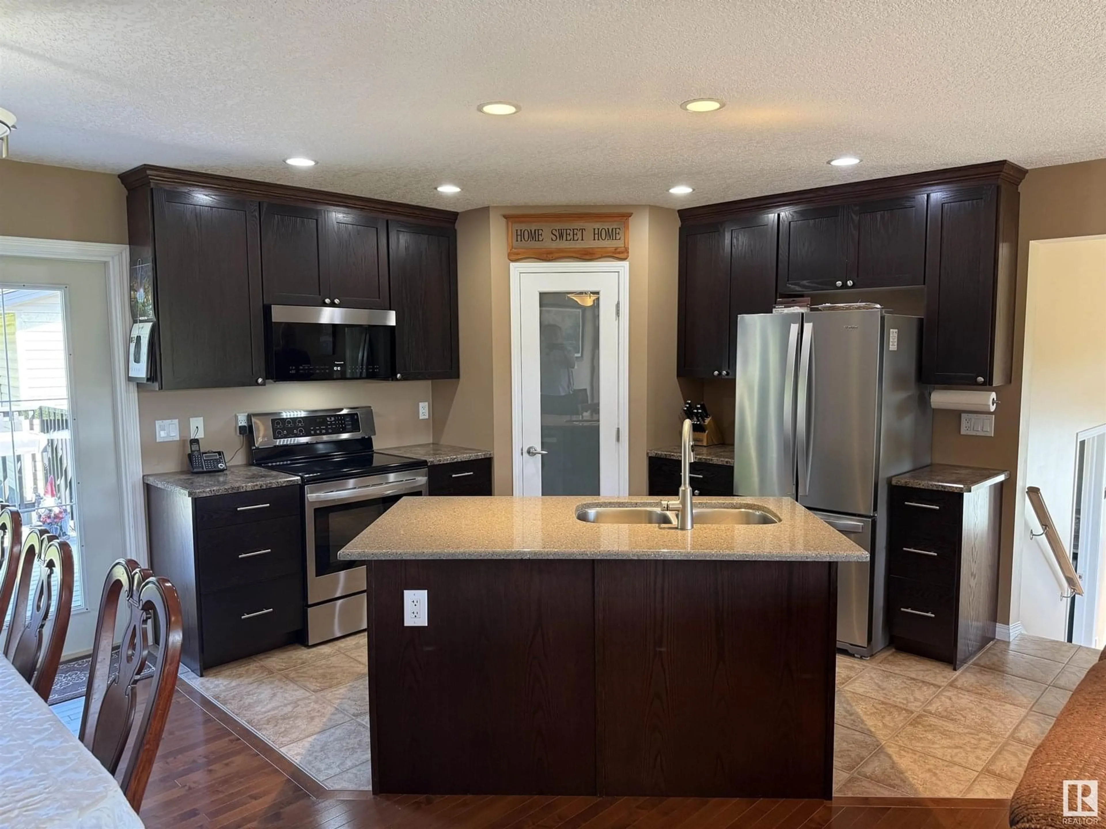 Open concept kitchen, ceramic/tile floor for 327 - 50419 RANGE ROAD 203, Rural Beaver County Alberta T0B4J0