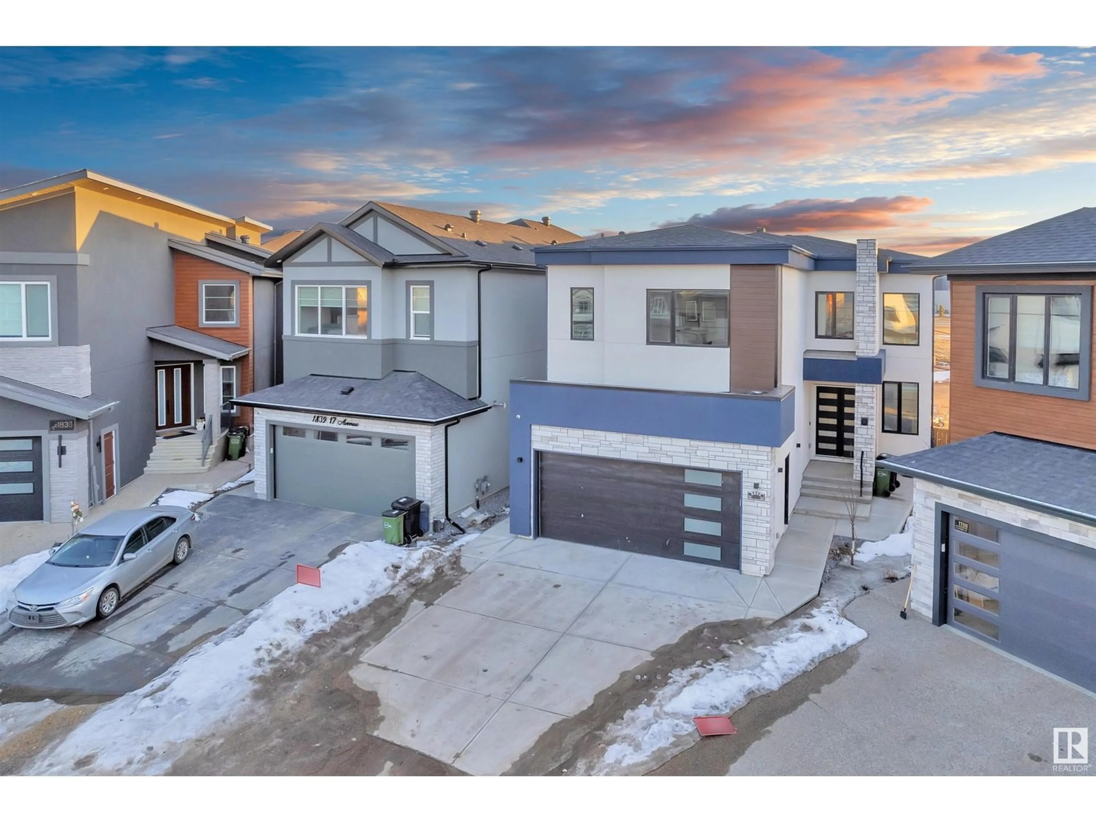 A pic from outside/outdoor area/front of a property/back of a property/a pic from drone, street for NW - 1704 19 ST, Edmonton Alberta T6T2N1