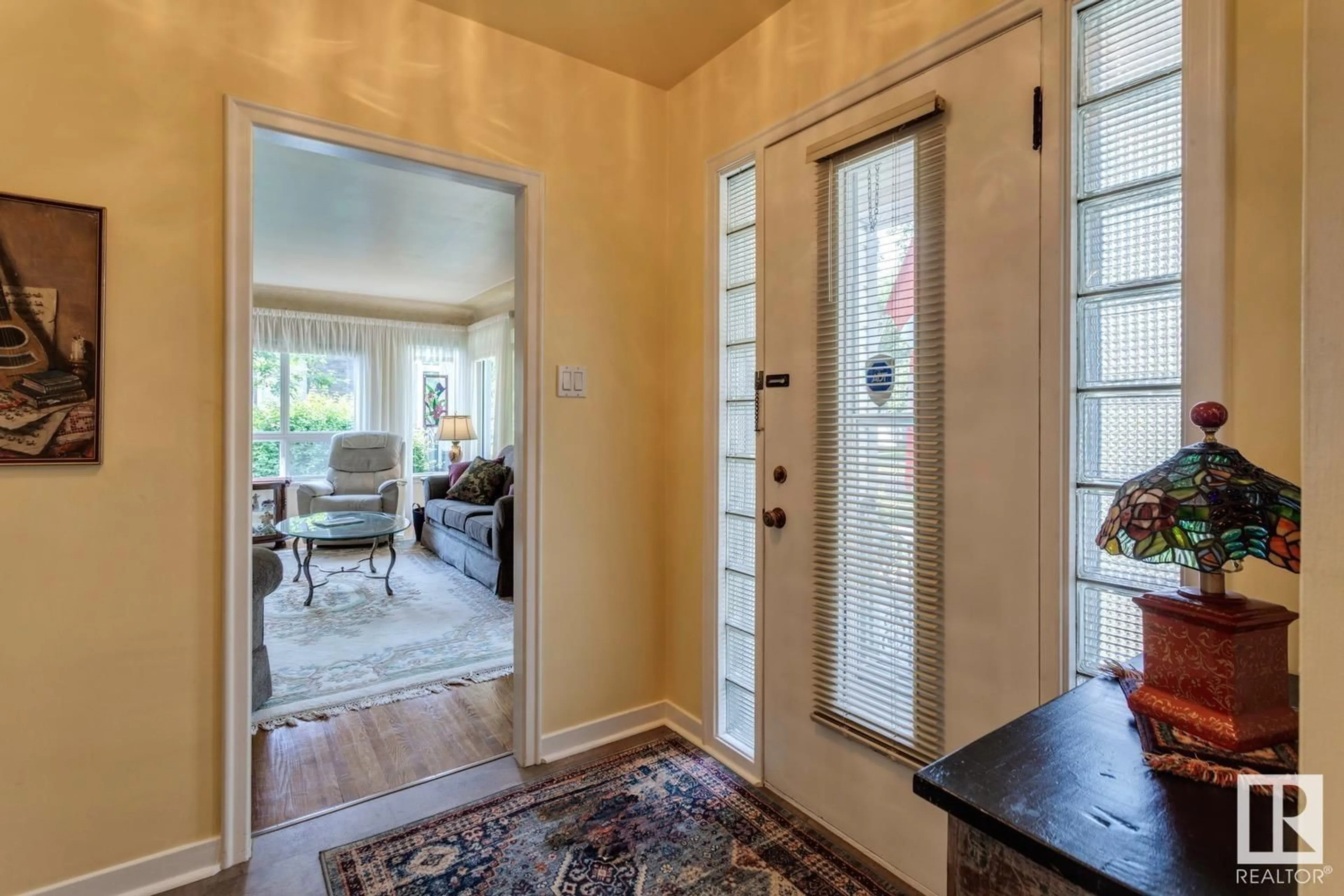 Indoor entryway for NW - 5525 111 AV, Edmonton Alberta T5W0K6