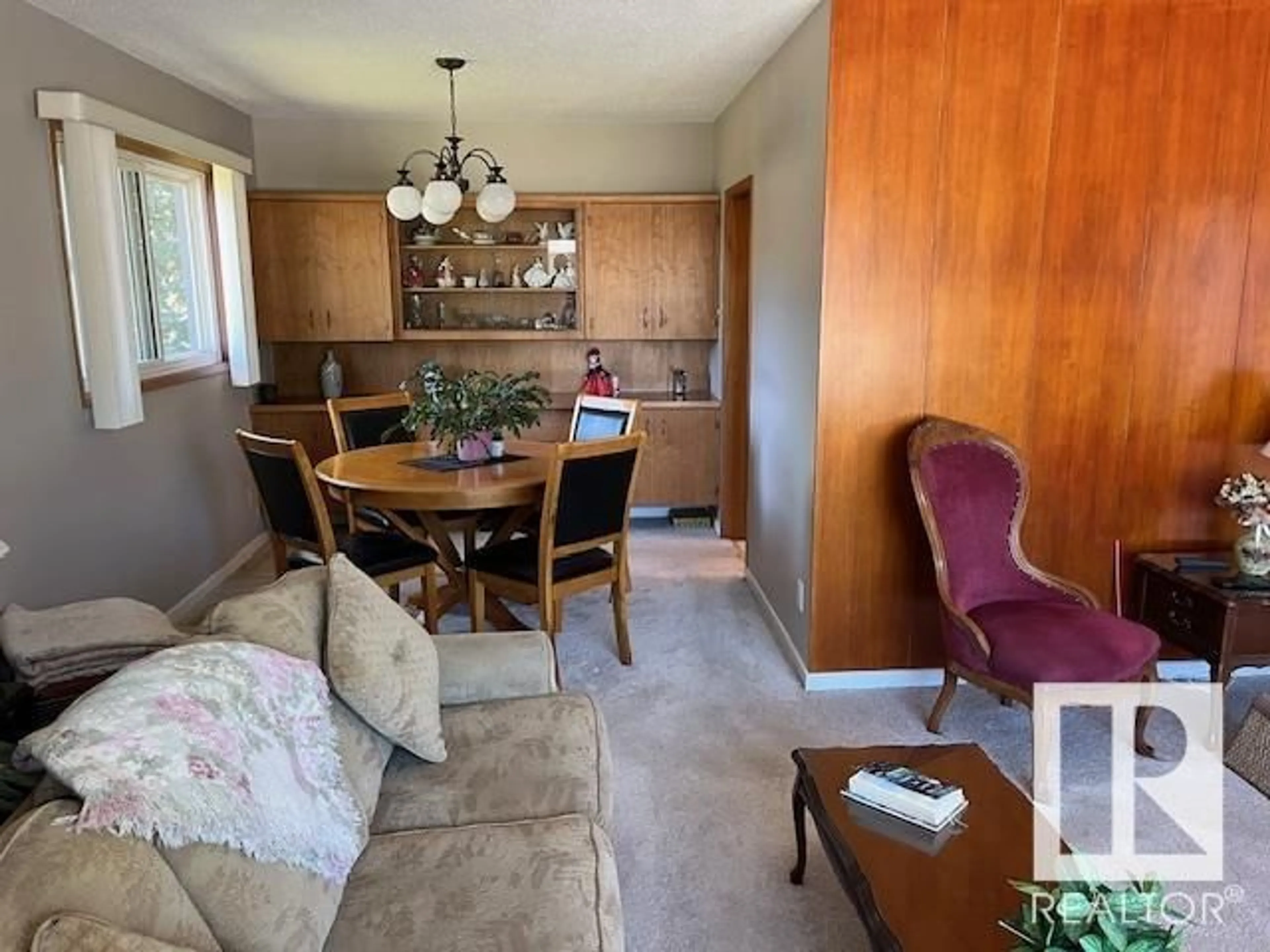 Unknown for 15103 92 AV, Edmonton Alberta T5R5B7