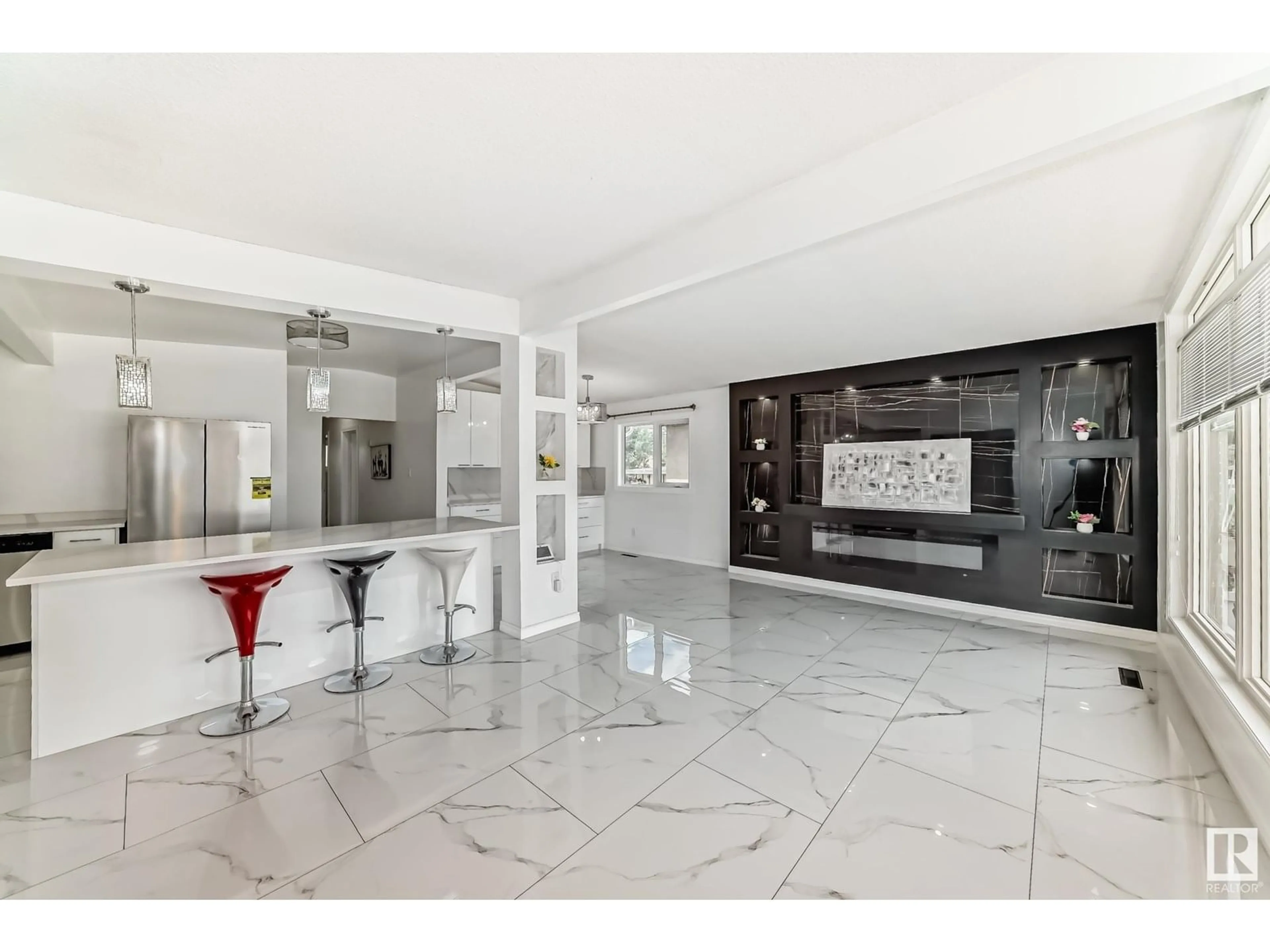 Lobby for NW - 13224 72 ST, Edmonton Alberta T5C0R2