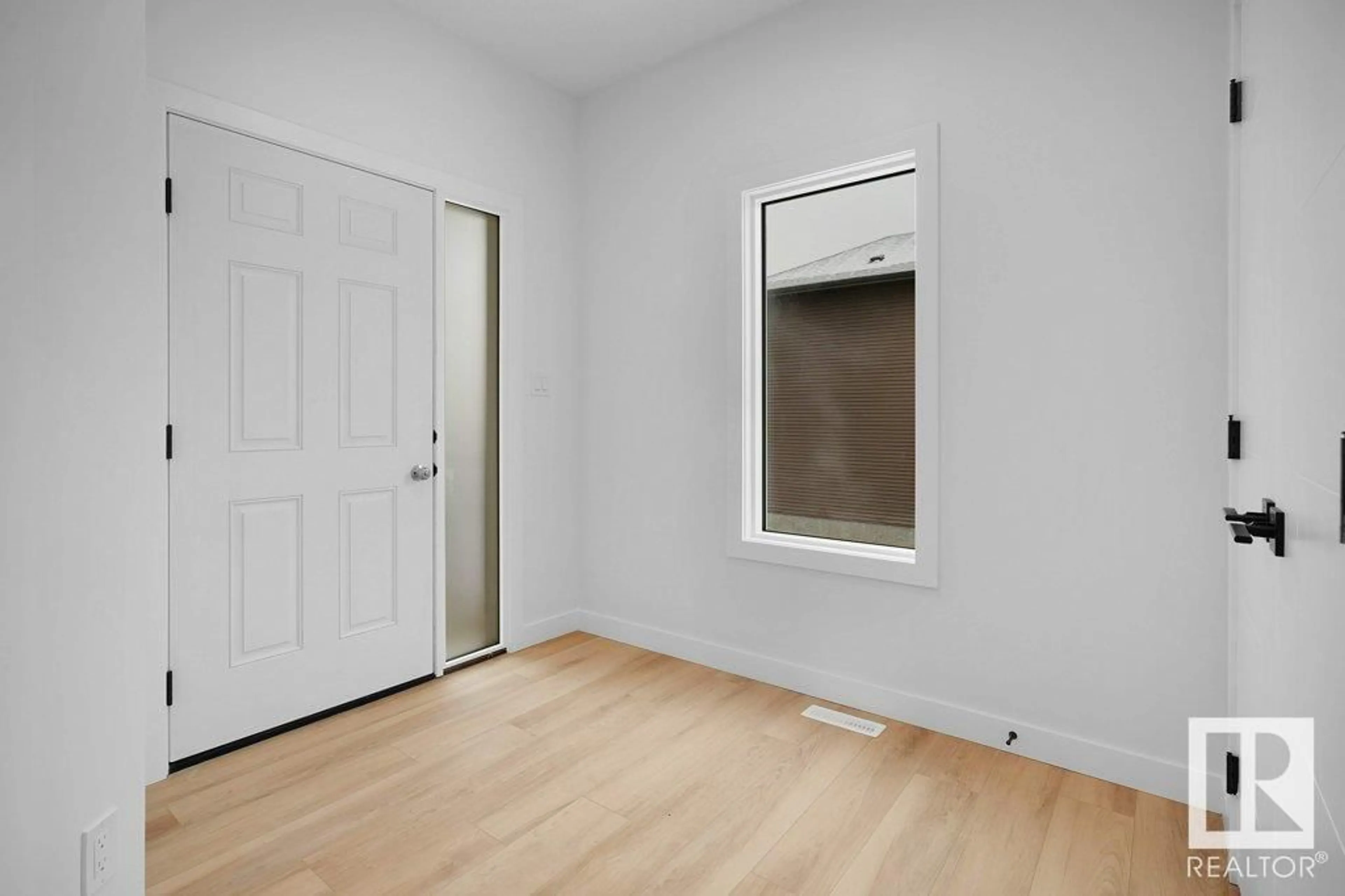 A pic of a room for SW - 3290 CHERNOWSKI WAY, Edmonton Alberta T6W5H2
